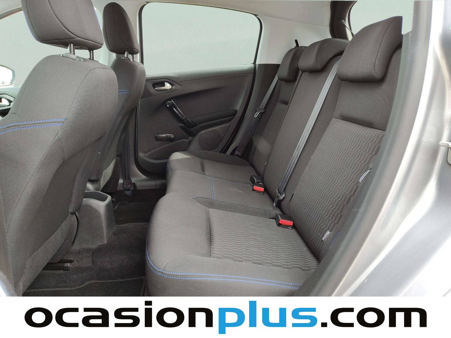 Foto asientos traseros Peugeot 208 Peugeot 208 PureTech Signature (82 CV)