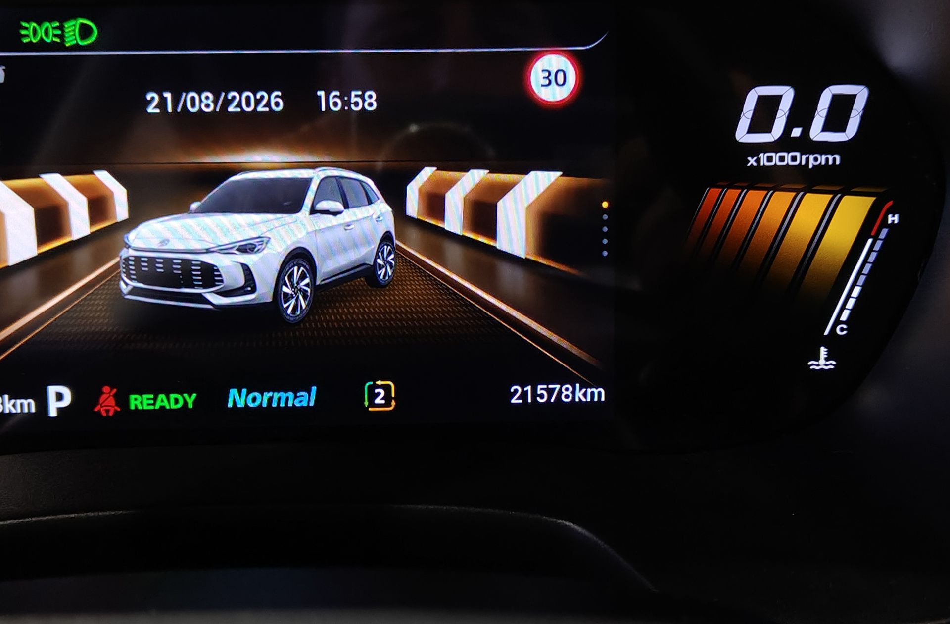 MG ZS 1.5 Hybrid+ Luxury - foto 12