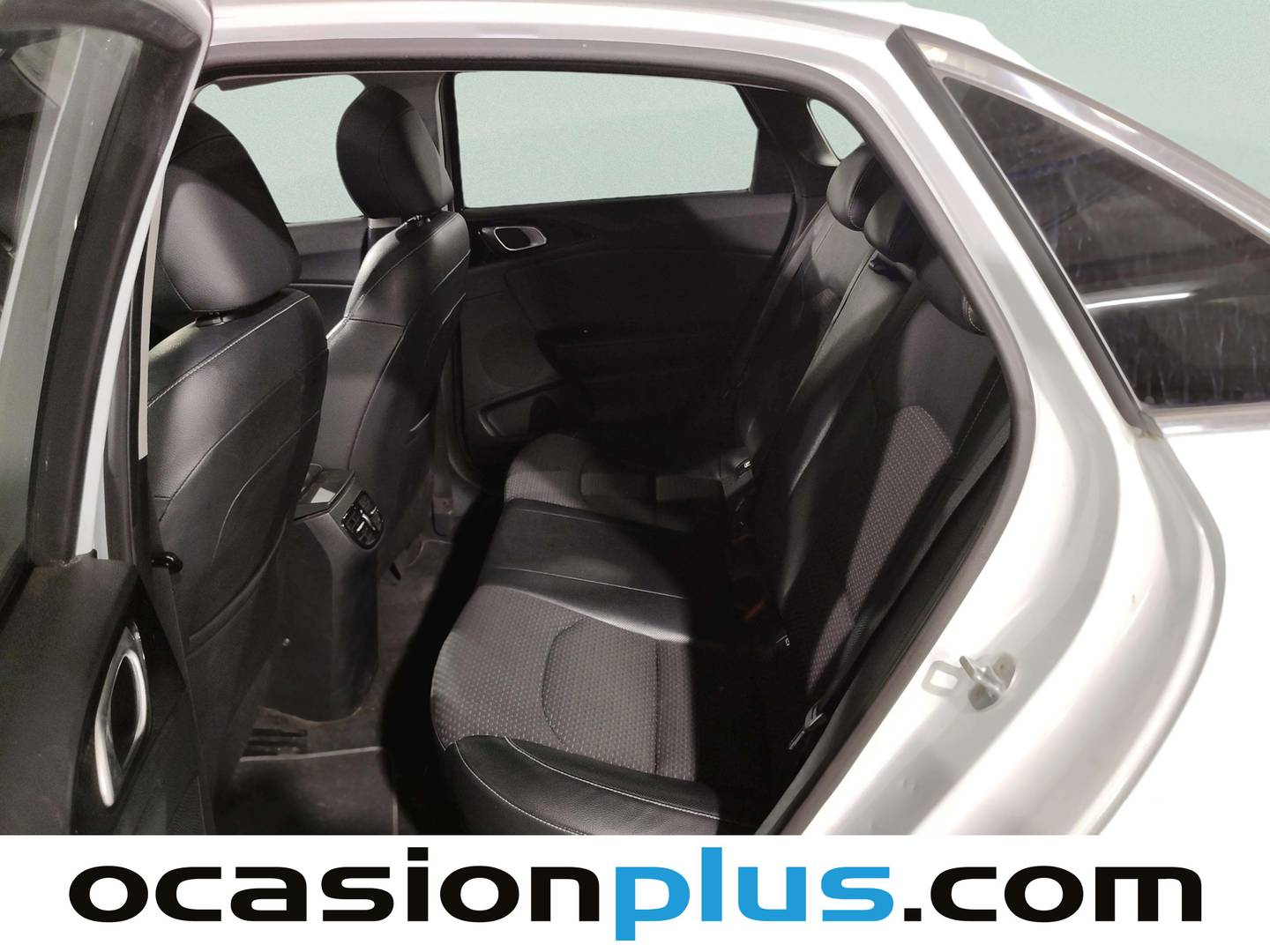 Foto asientos traseros KIA Ceed KIA Ceed 1.0 T-GDi Launch Edition (120 CV)
