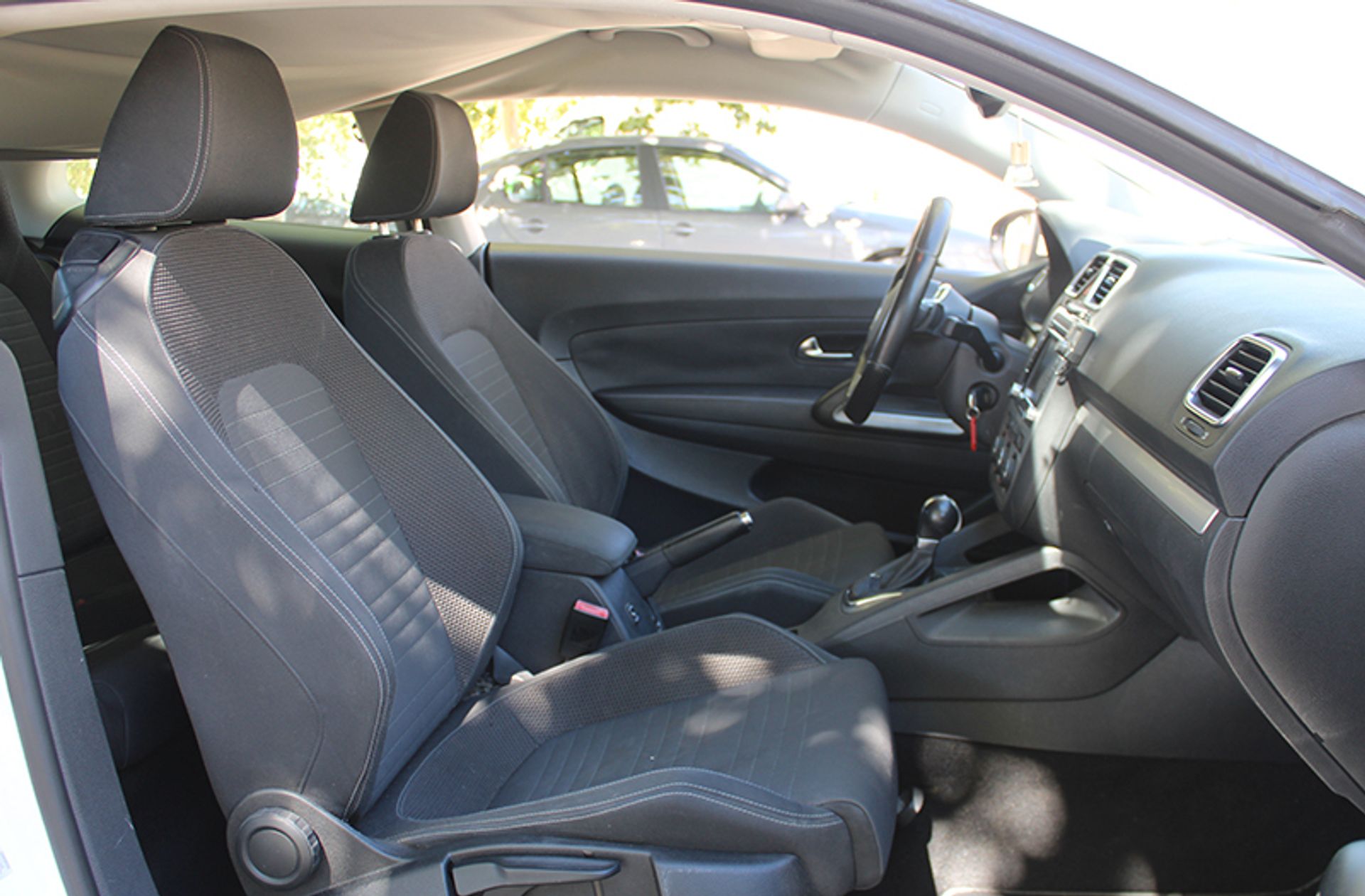 Volkswagen Scirocco 1.4 TSI DSG - foto 13