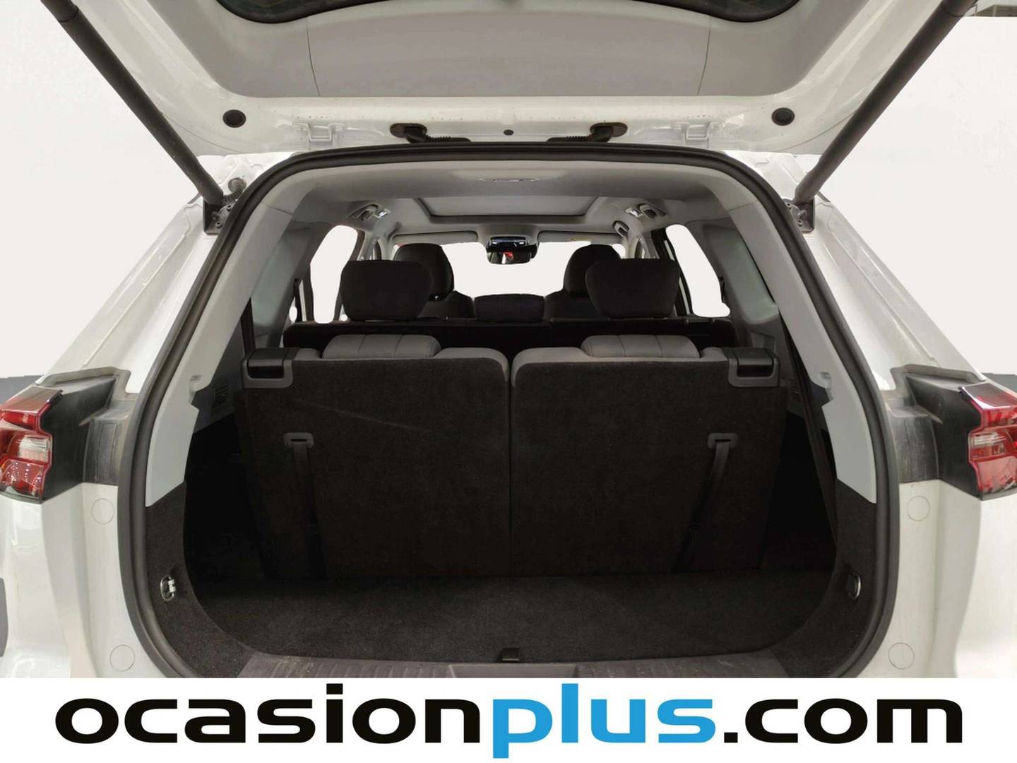 Fotos maletero EBRO S800 EBRO S800 1.6 TGDI Luxury DCT (147 CV) 7 plazas