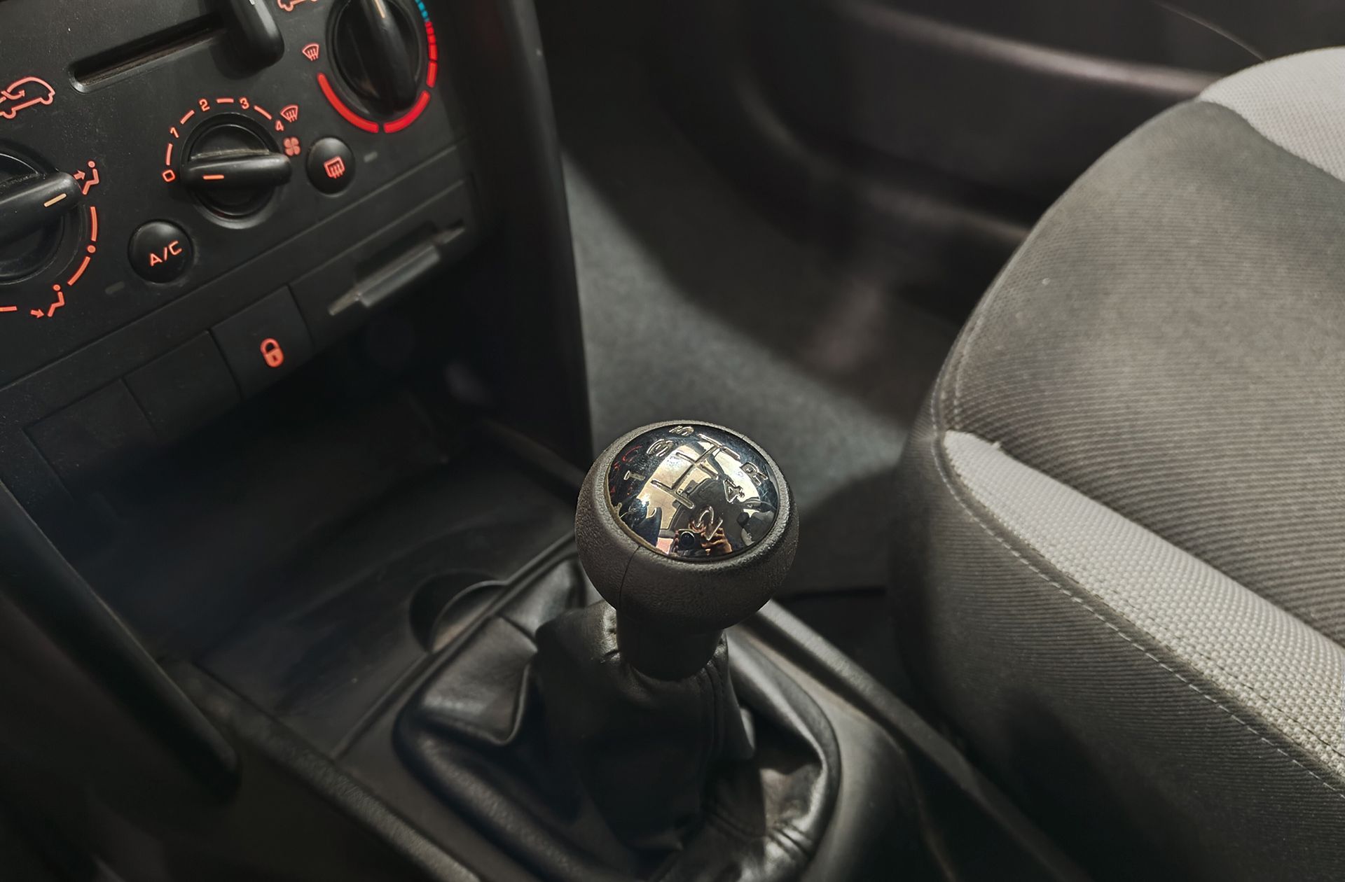 Peugeot 207 1.4 VTi 16v Confort - foto 5
