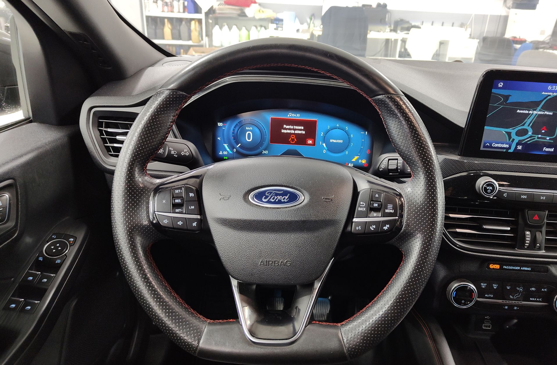 Ford Kuga 1.5 EcoBoost ST-Line 4x2 - foto 25