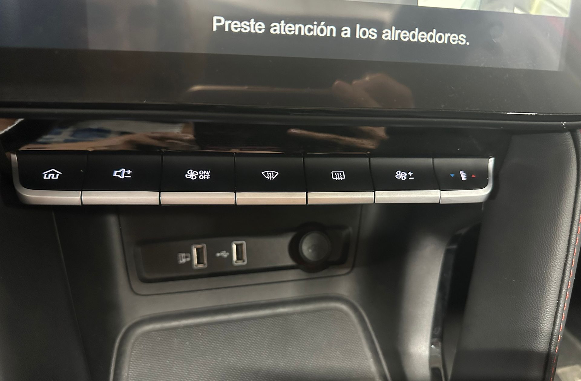 MG ZS 1.0T Luxury - foto 31