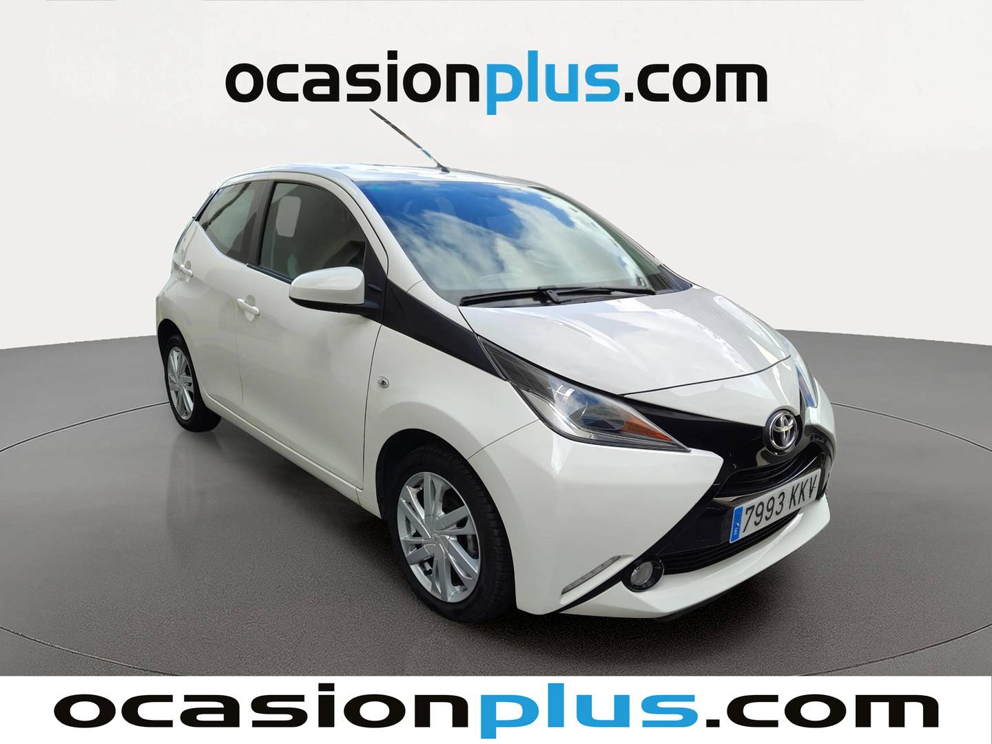 Foto delantera Toyota Aygo Toyota Aygo 1.0 70 x-play (69 CV) derecha