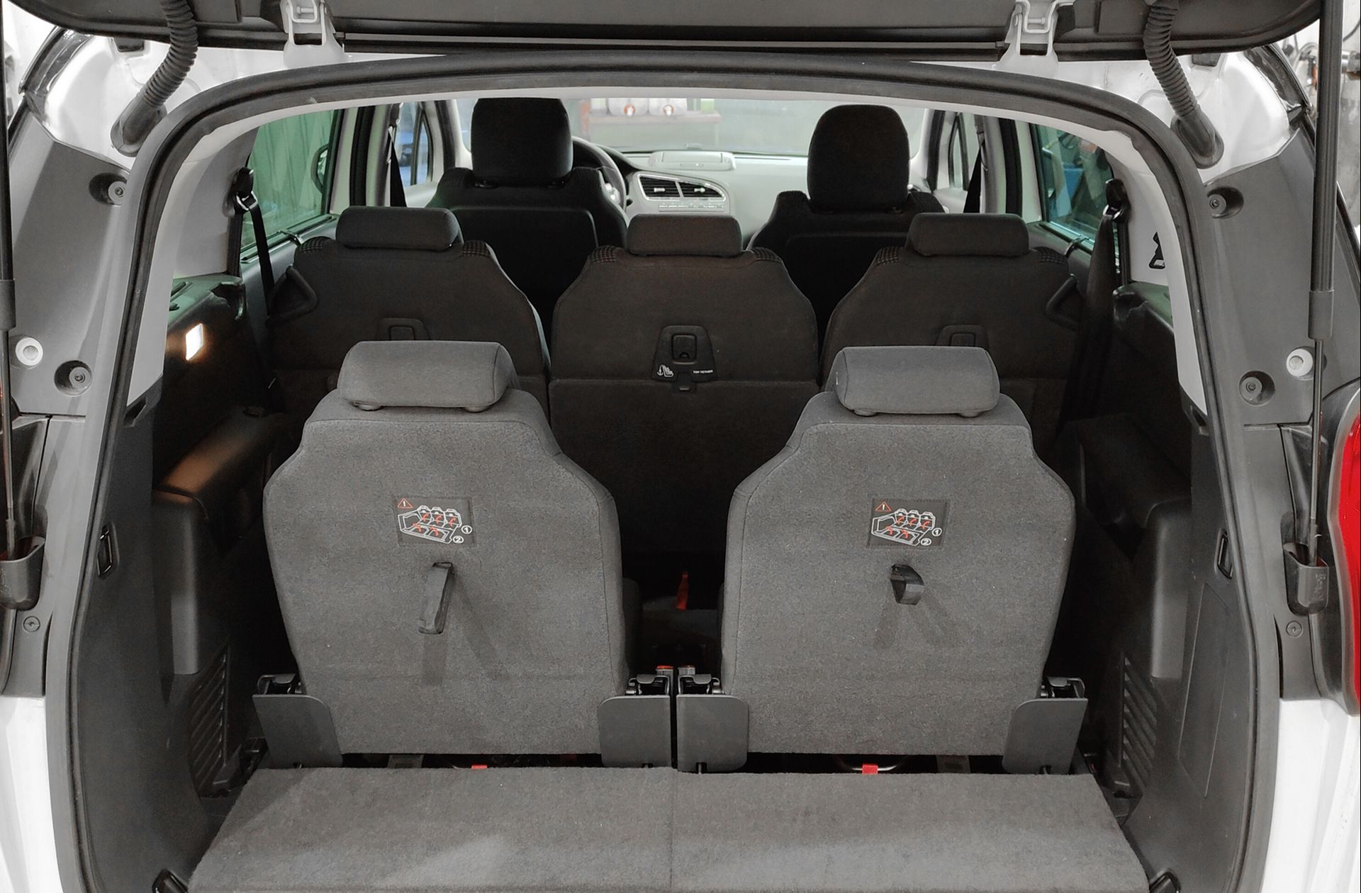 Peugeot 5008 Allure 1.2 PureTech 7 plazas - foto 17