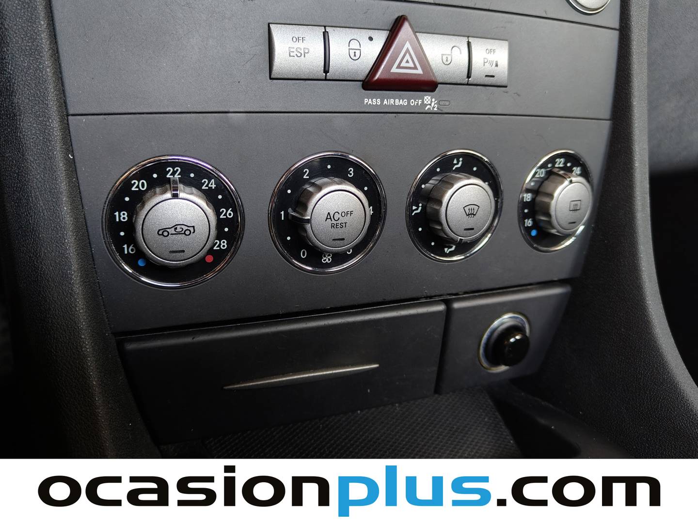 Equipamiento del Mercedes Clase SLK Mercedes Clase SLK 200 K (163 CV)