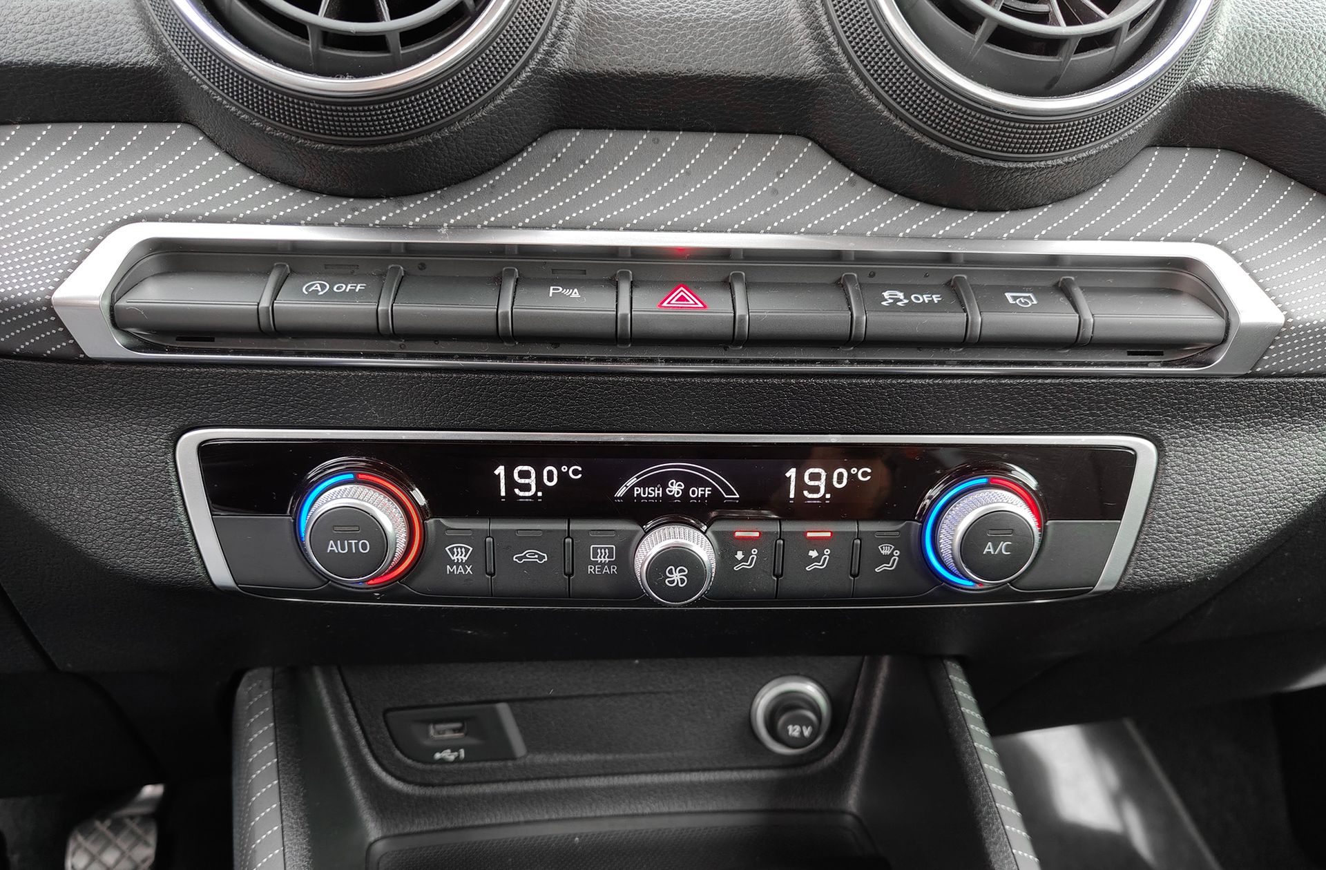 Audi Q2 sport 35 TFSI - foto 32