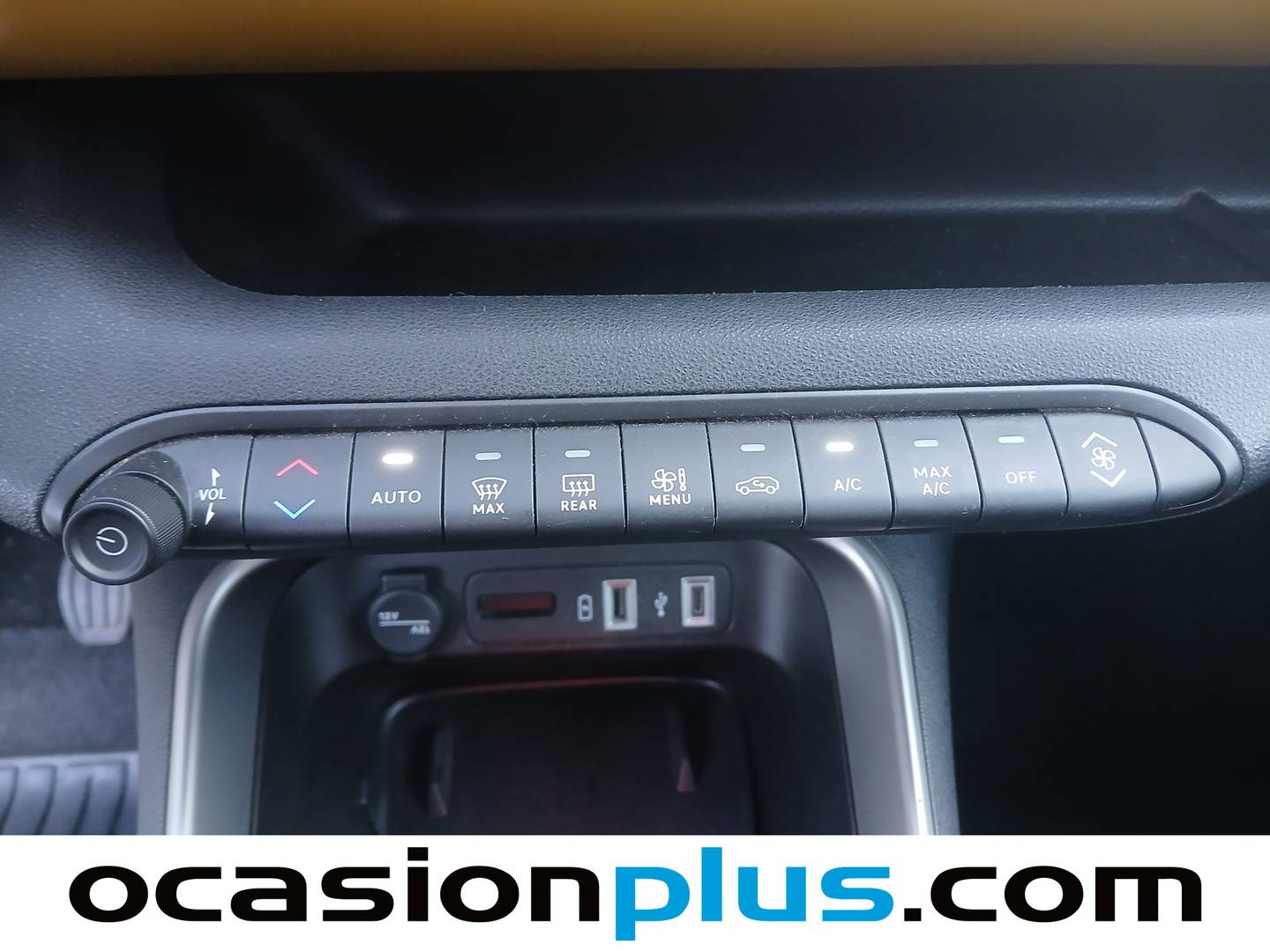 Foto Jeep Avenger Jeep Avenger 1.2 G Summit (100 CV)