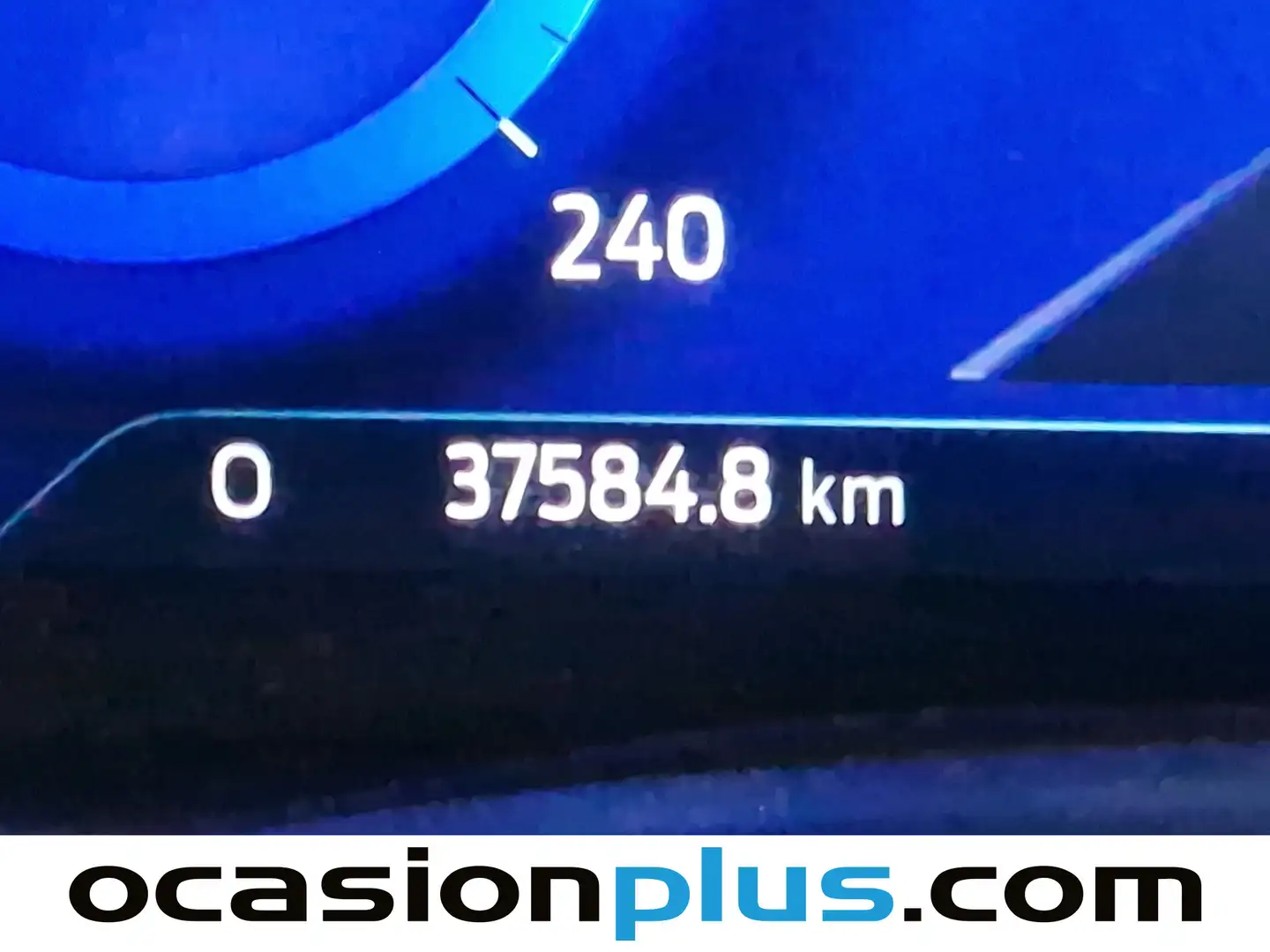 Foto Ford Kuga Ford Kuga 1.5 EcoBlue Titanium (120 CV)