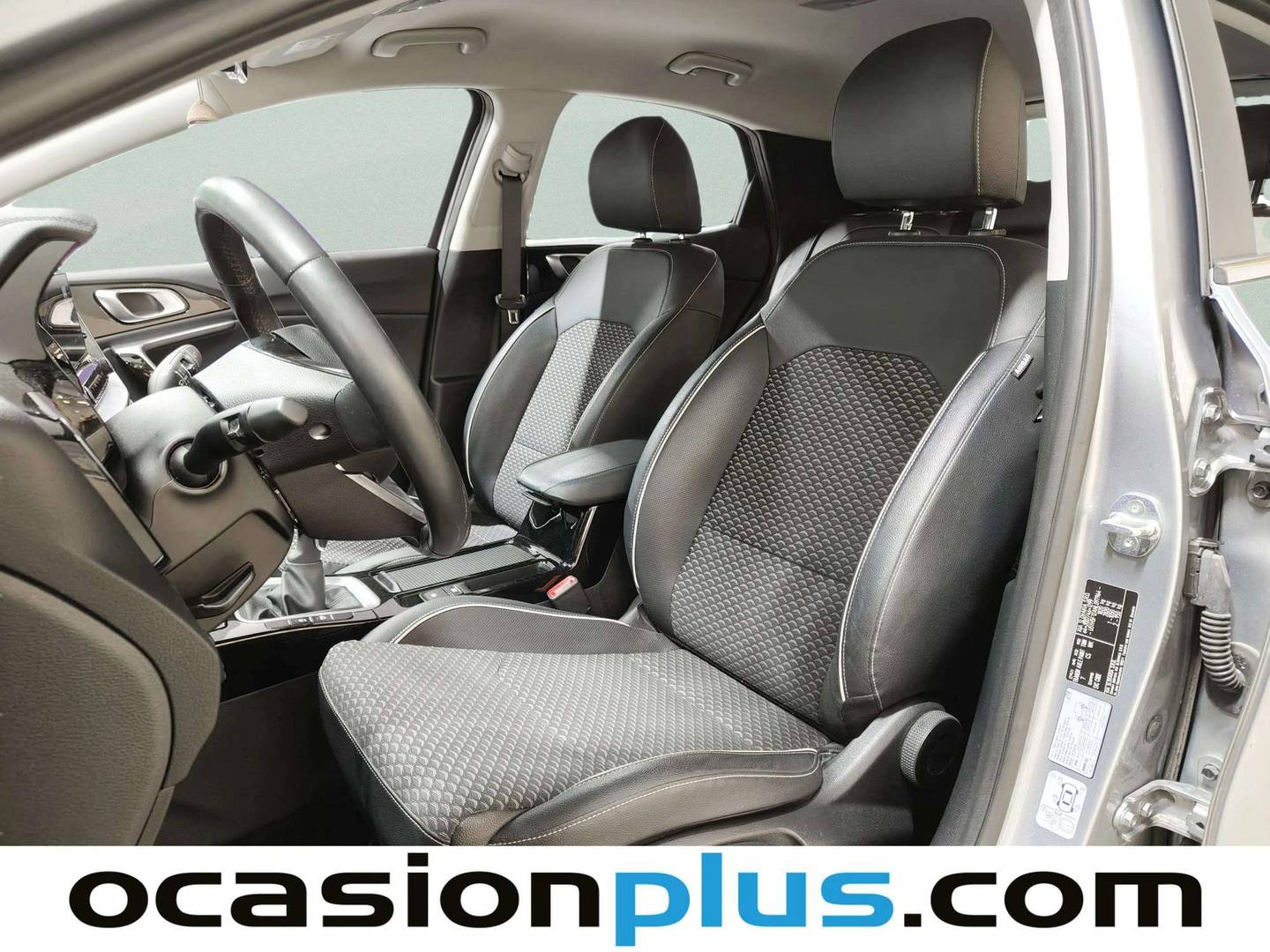 Foto asientos delanteros KIA XCeed KIA XCeed 1.0 T-GDi Tech (120 CV)