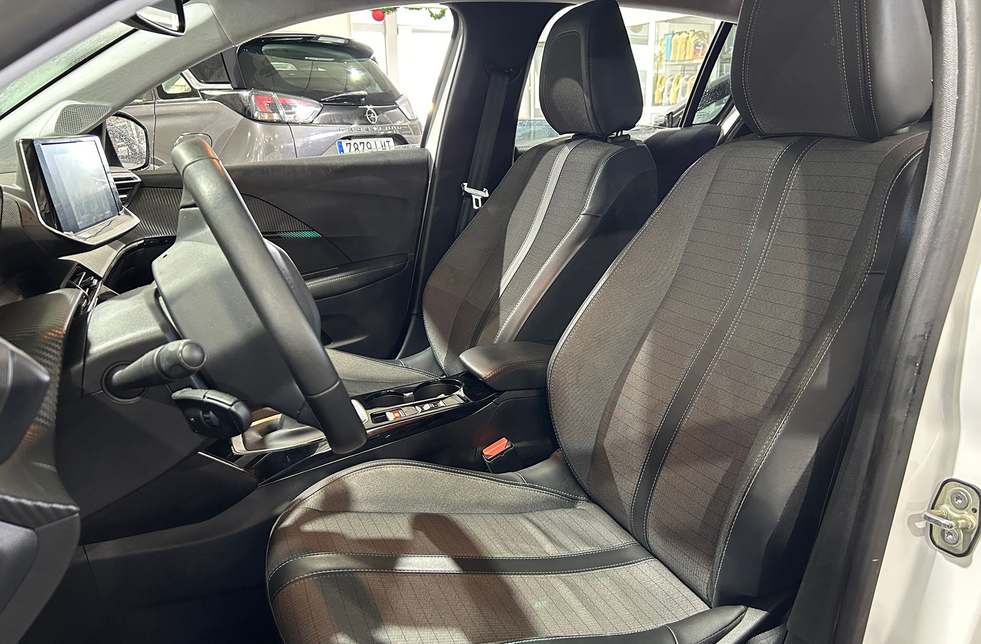 Peugeot 208 PureTech 100 Allure - foto 9