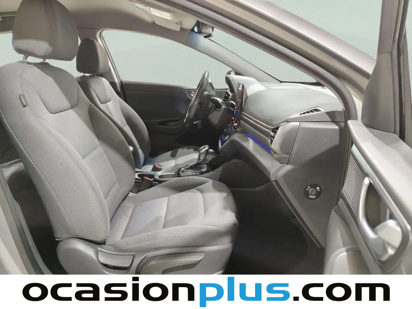 Foto Hyundai IONIQ Hyundai Ioniq 1.6 GDI PHEV Tecno DCT (141 CV)