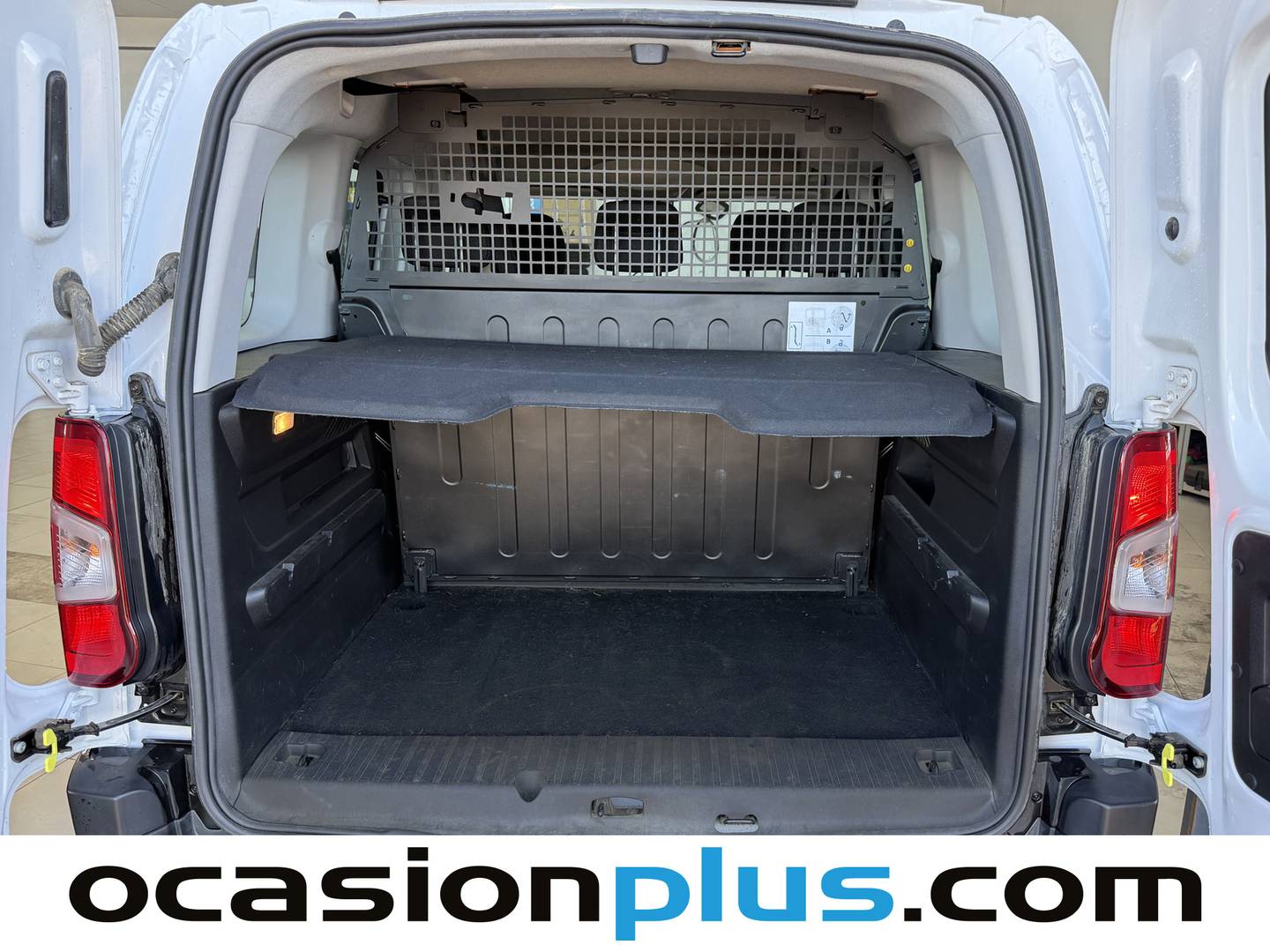 Foto asientos traseros Citroën Berlingo Citroën Berlingo Combi BlueHDi 100 S&S Talla M You (102 CV)