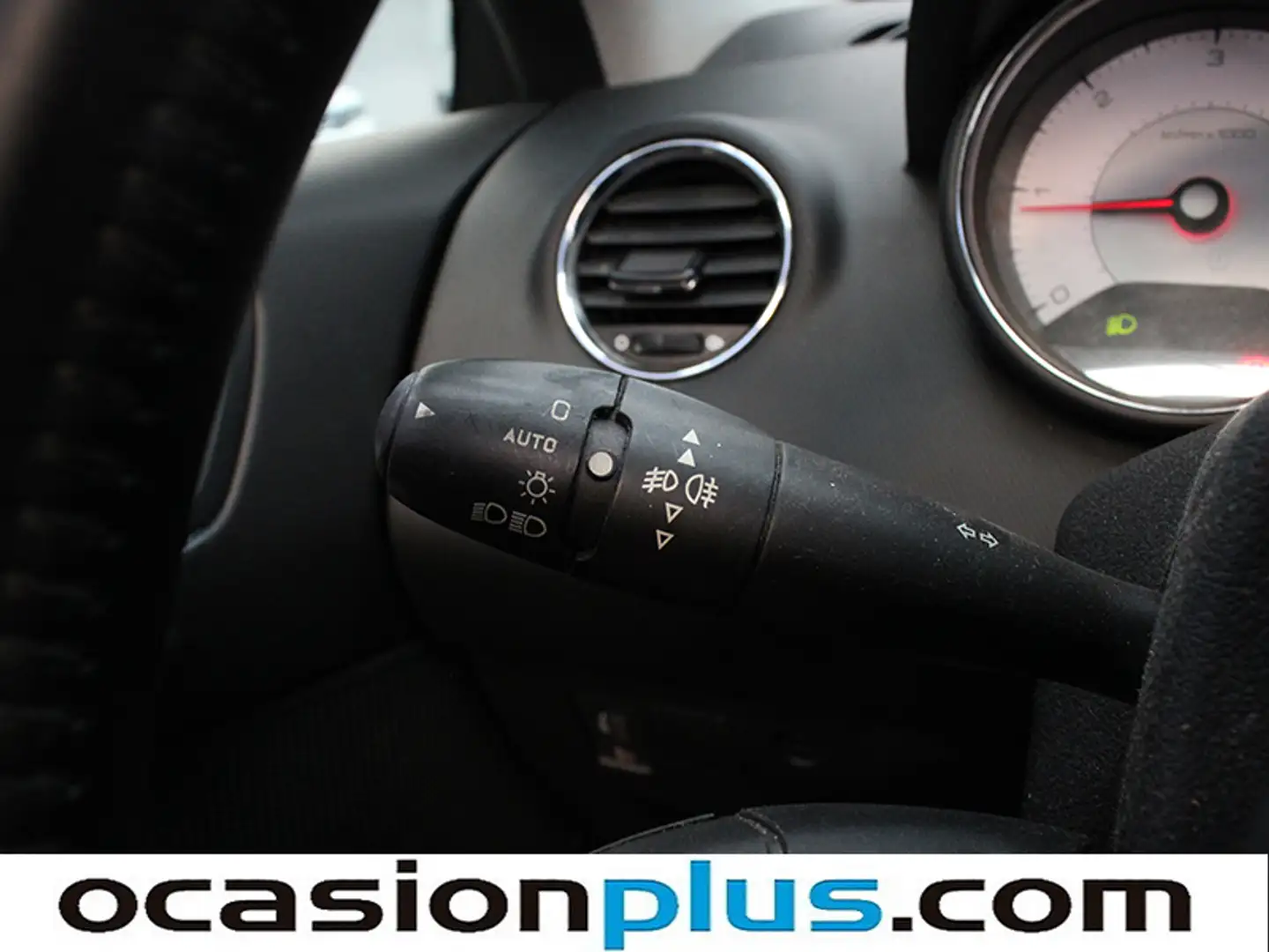 Encendido automático de faros