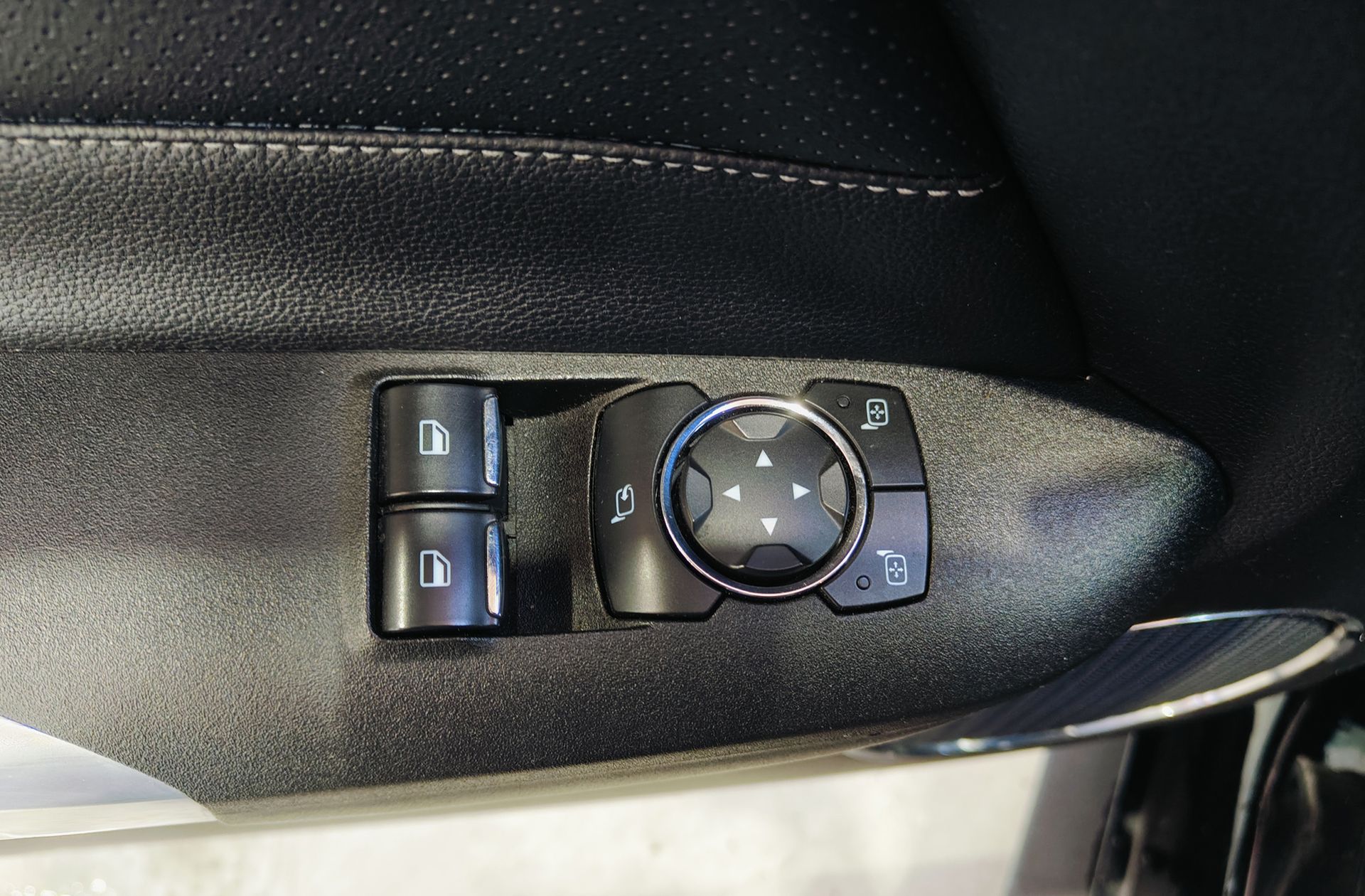 Ford Mustang 2.3 EcoBoost Mustang (Fastback) - foto 35