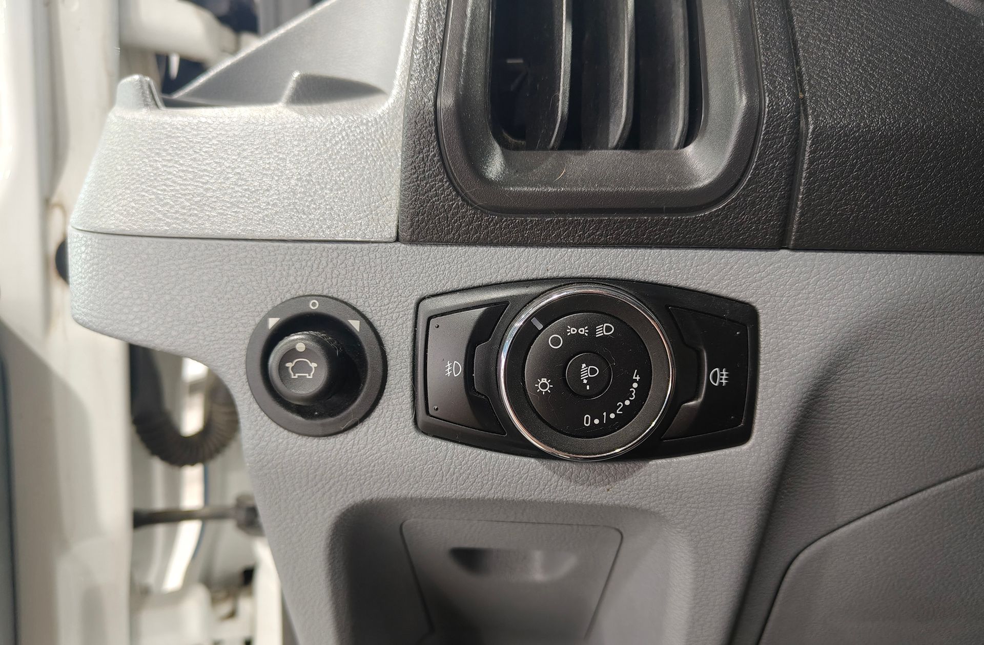 Ford Transit Furgon 350 DC L3H2 Trend FWD - foto 29