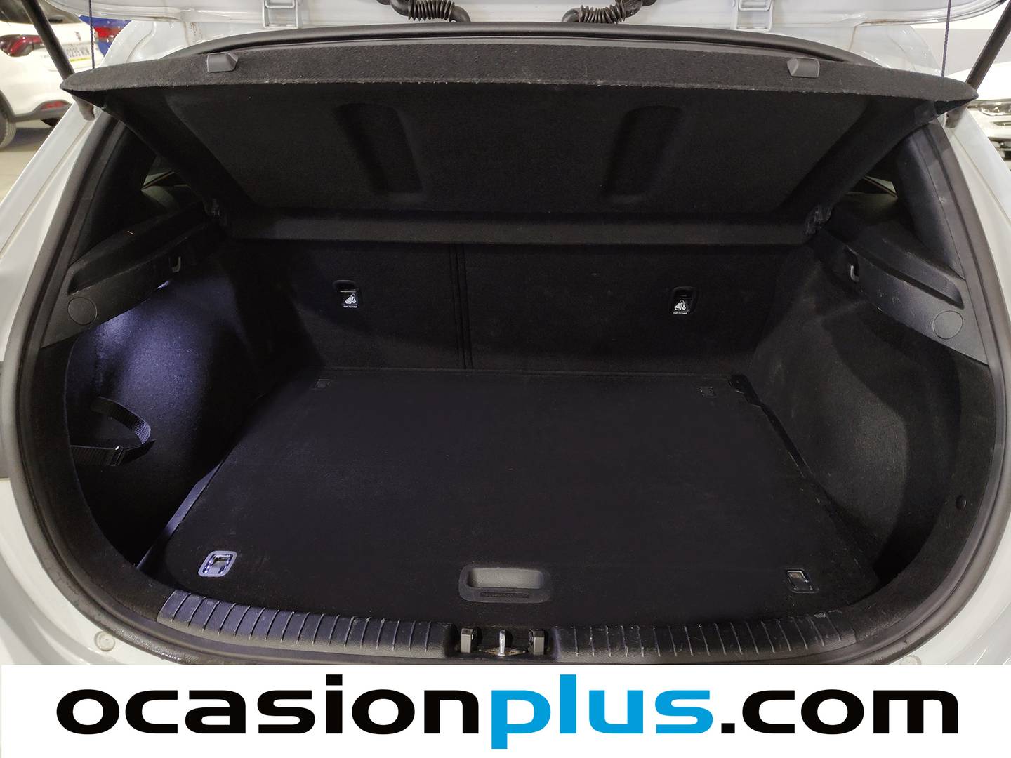 Fotos maletero KIA Ceed Kia Ceed 1.0 T-GDi Tech (120 CV)