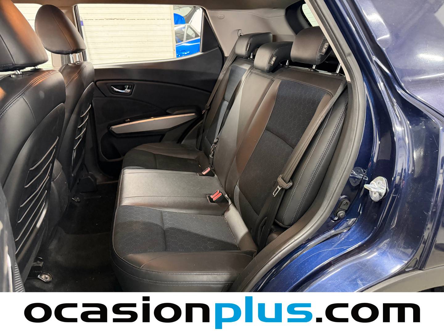 Foto SsangYong Tivoli Ssangyong Tivoli 1.6 D16T Limited Auto 4x2 (115 CV)