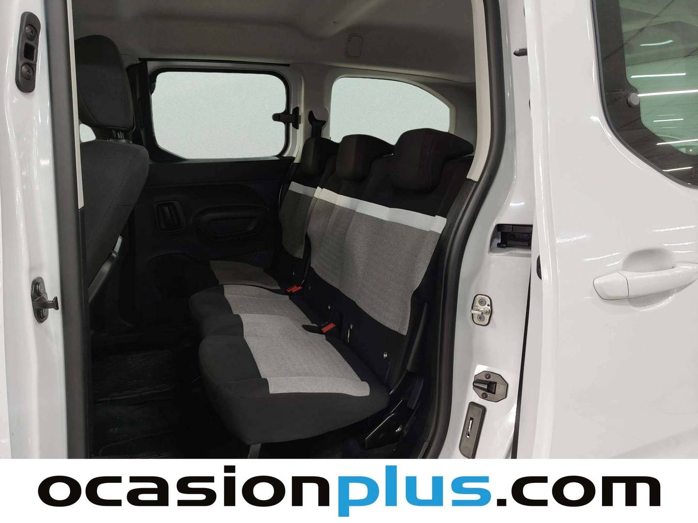 Foto asientos traseros Citroën Berlingo Citroën Berlingo BlueHDi 130 S&S Talla XL Plus  (130 CV)