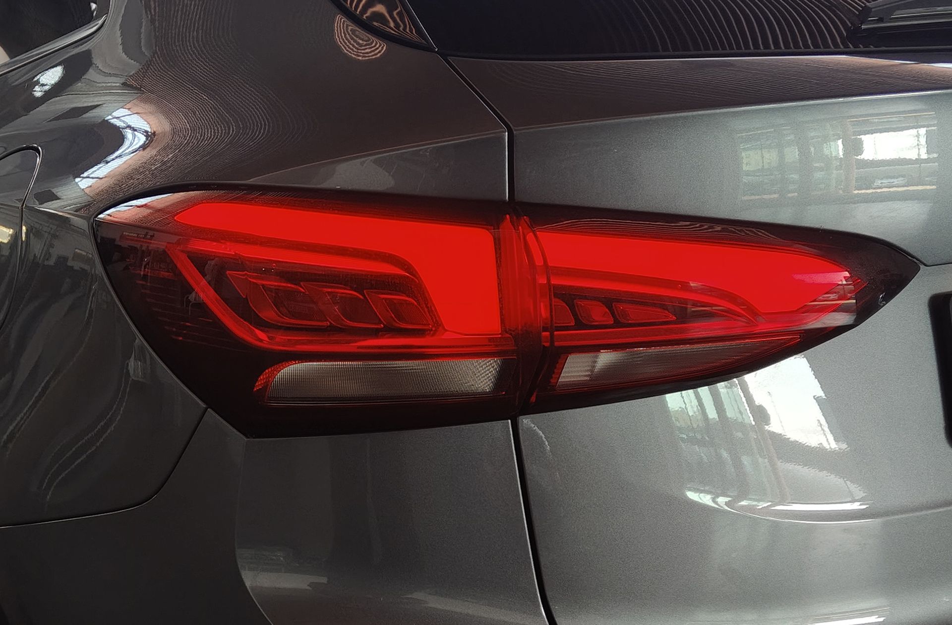 MG ZS 1.5 Hybrid+ Luxury - foto 16