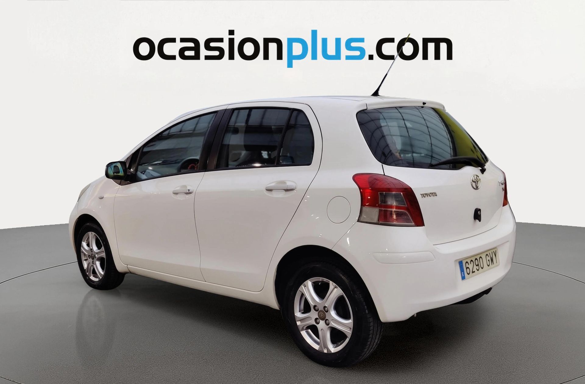 Toyota Yaris 1.3 VVT-I TS - foto 3