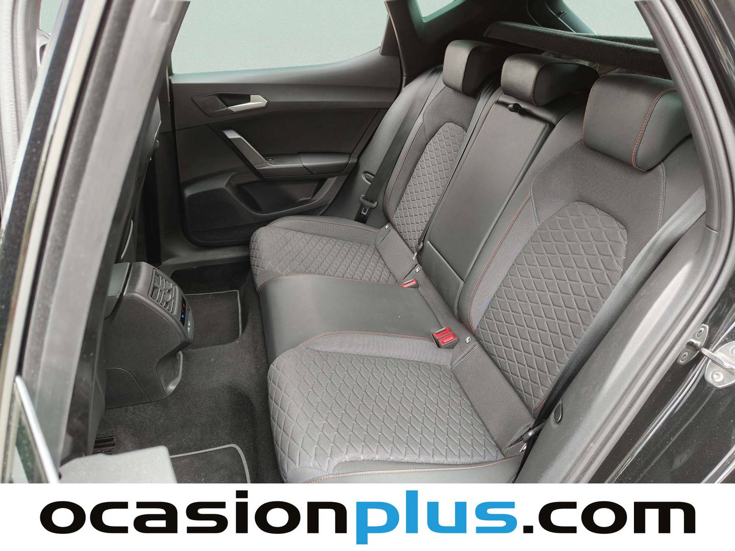 Foto asientos traseros Seat León Seat León 1.5 eTSI S&S FR Special Edition Vision DSG (150 CV)