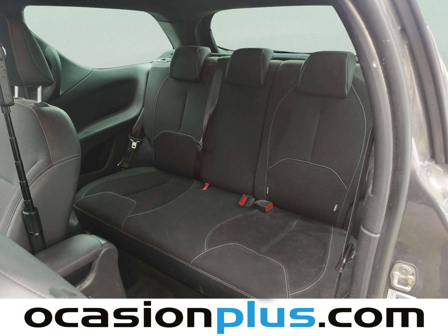 Foto asientos traseros DS DS 3 DS DS3 1.2 PureTech EAT6 So Chic (110 CV)