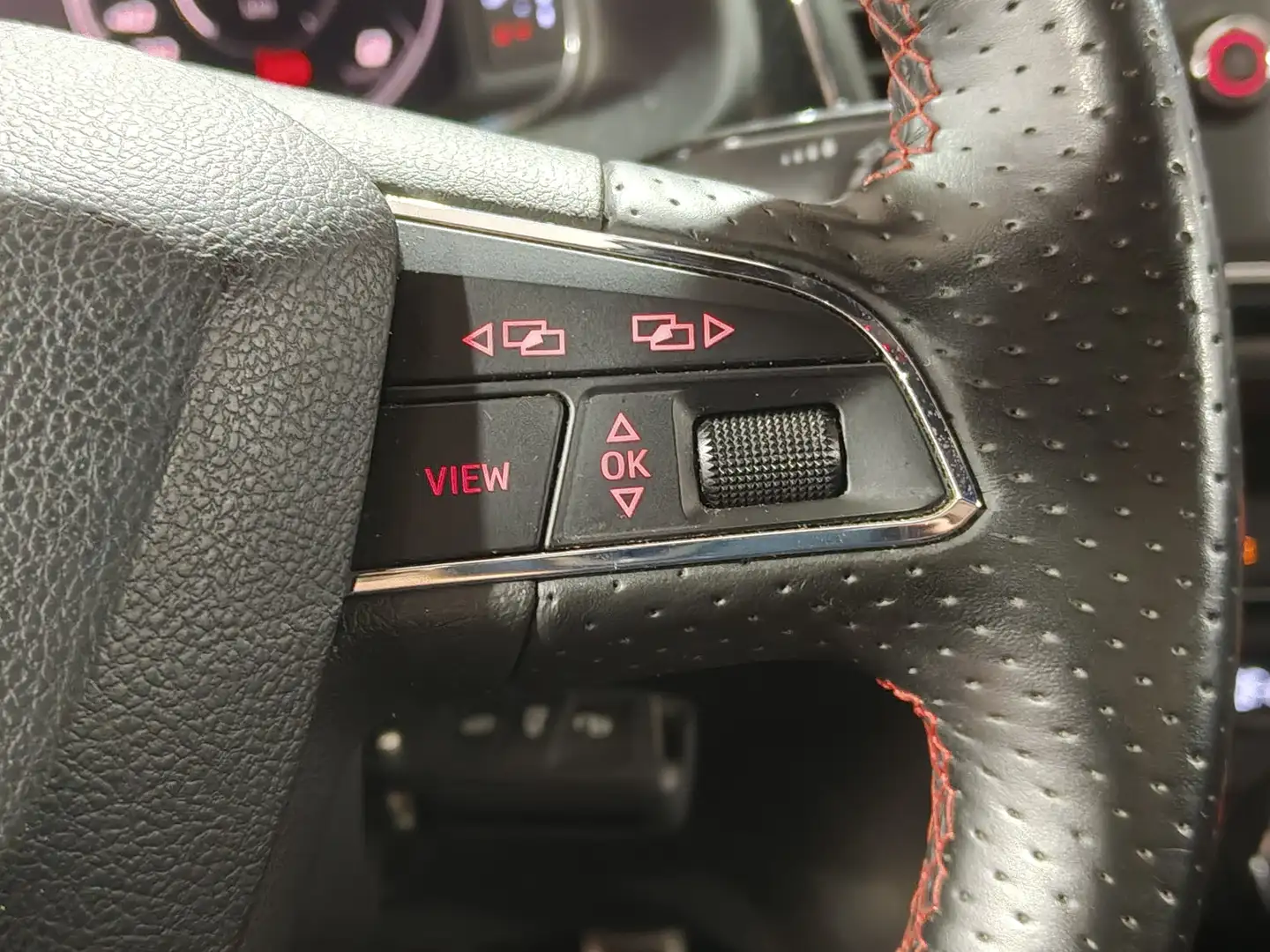 Foto Seat León SEAT León SC 2.0 TDI S&S FR Limited Edition (150 CV)