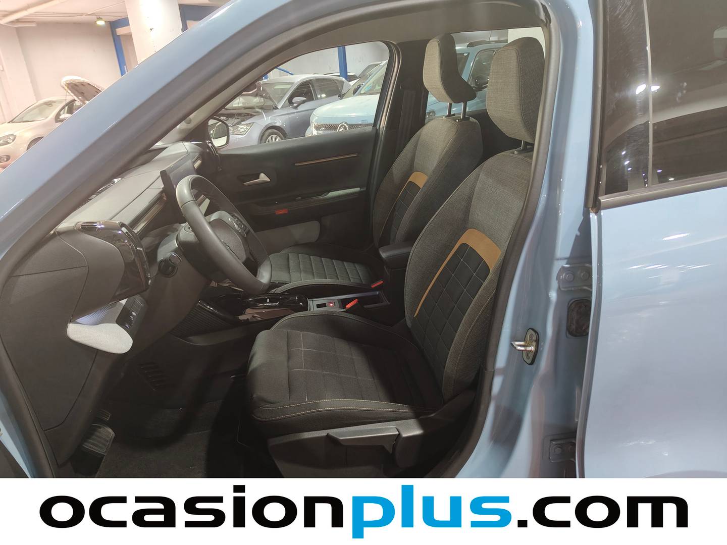 Foto asientos delanteros Citroën C3 Aircross Citroën C3 Aircross Hybrid 145 Plus e-DCS6 (145 CV)