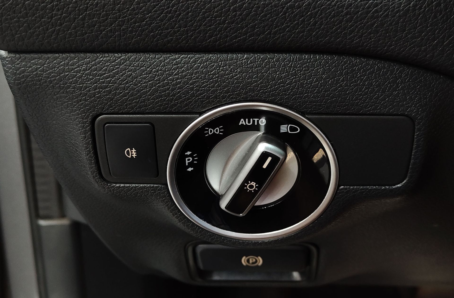 Mercedes-Benz GLA 200 - foto 25