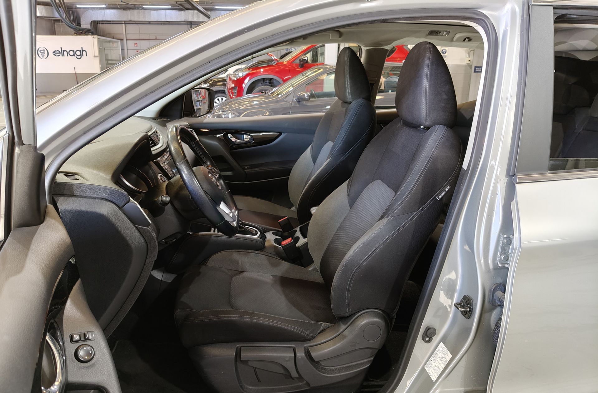 Nissan Qashqai DIG-T 160 N-Connecta 4x2 DCT - foto 12
