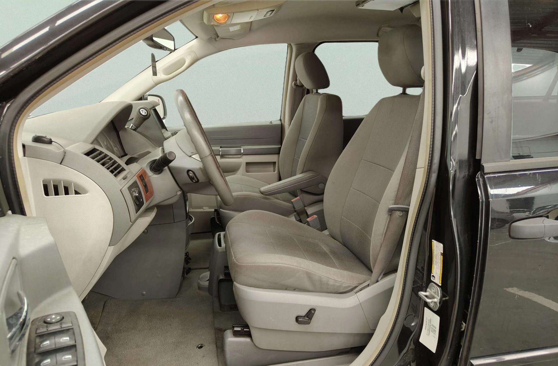 Chrysler Grand Voyager 2.8 CRD LX 7 plazas - foto 10