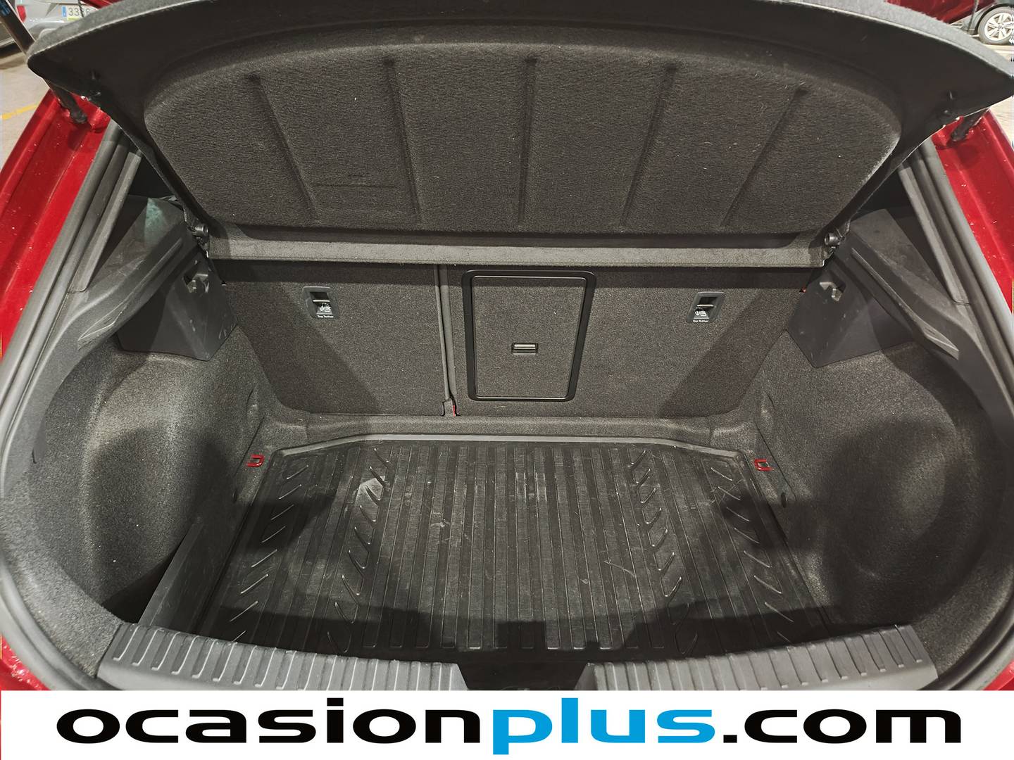 Fotos maletero Seat León Seat León 1.5 eTSI S&S FR Go L DSG (150 CV)