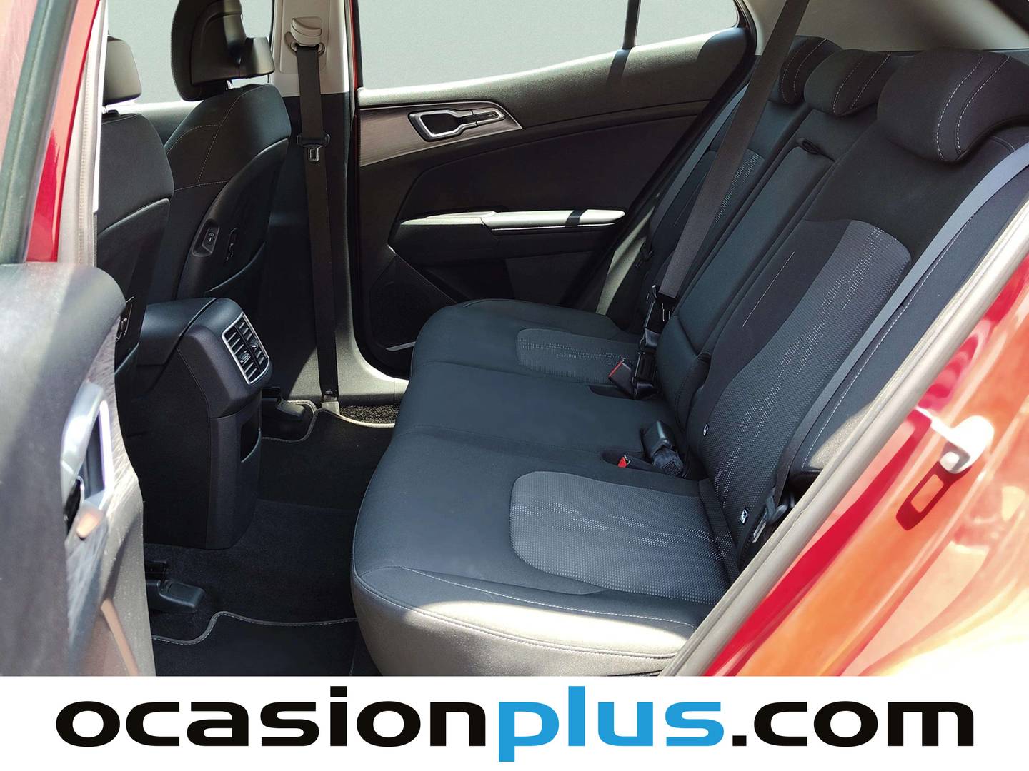 Foto asientos traseros KIA Sportage KIA Sportage 1.6 T-GDi MHEV Drive 4x2 (150 CV)