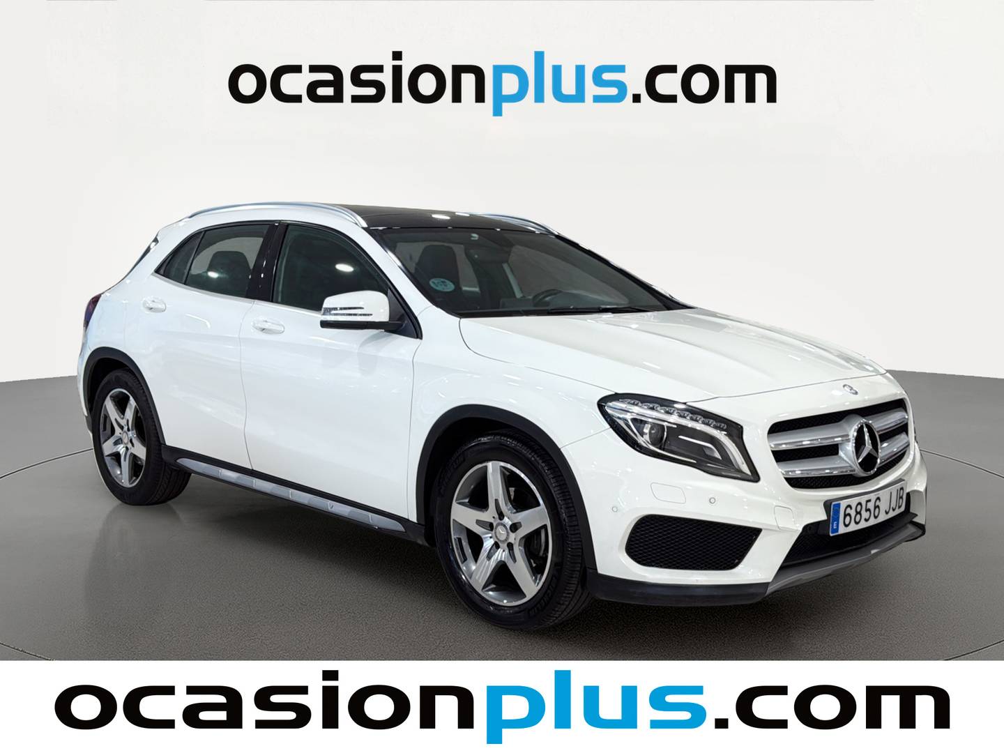 Foto delantera Mercedes GLA Mercedes GLA 200 d AMG Line (136 CV) derecha
