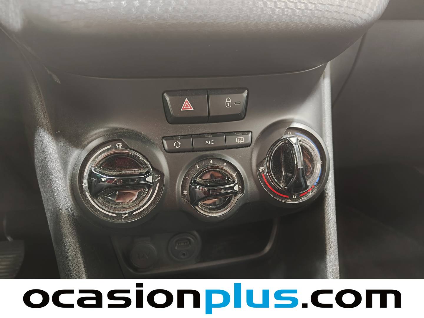 Equipamiento del Peugeot 2008 Peugeot 2008 BlueHDi 100 Style (100 CV)