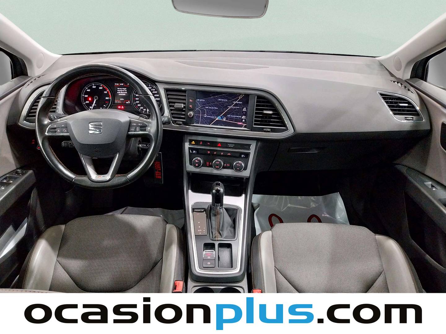 Foto Seat León SEAT León ST 1.8 TSI S&S X-perience Titan Desert 4Drive DSG (180 CV)