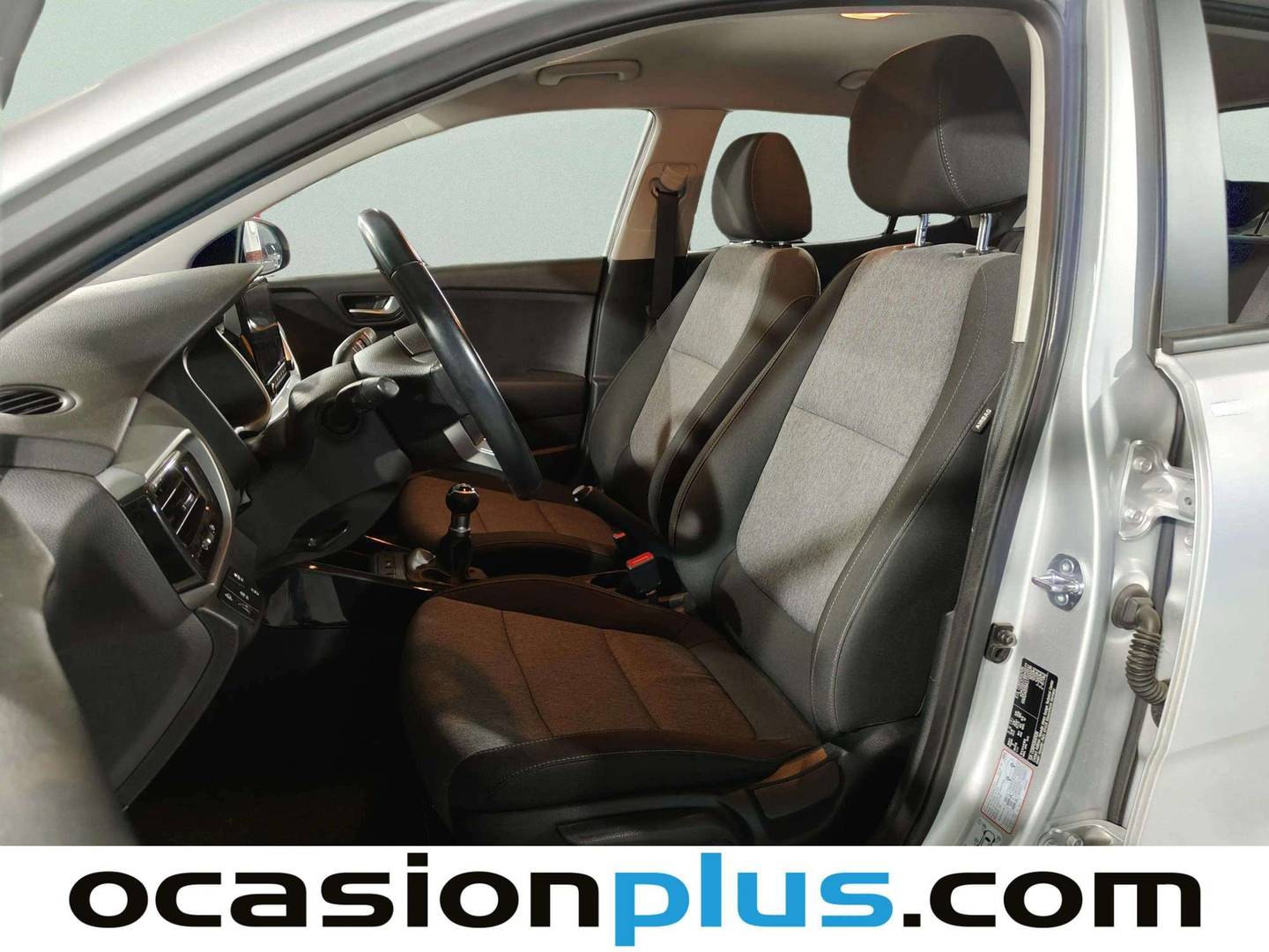 Foto asientos delanteros KIA Stonic KIA Stonic 1.2 DPi Drive (79 CV)
