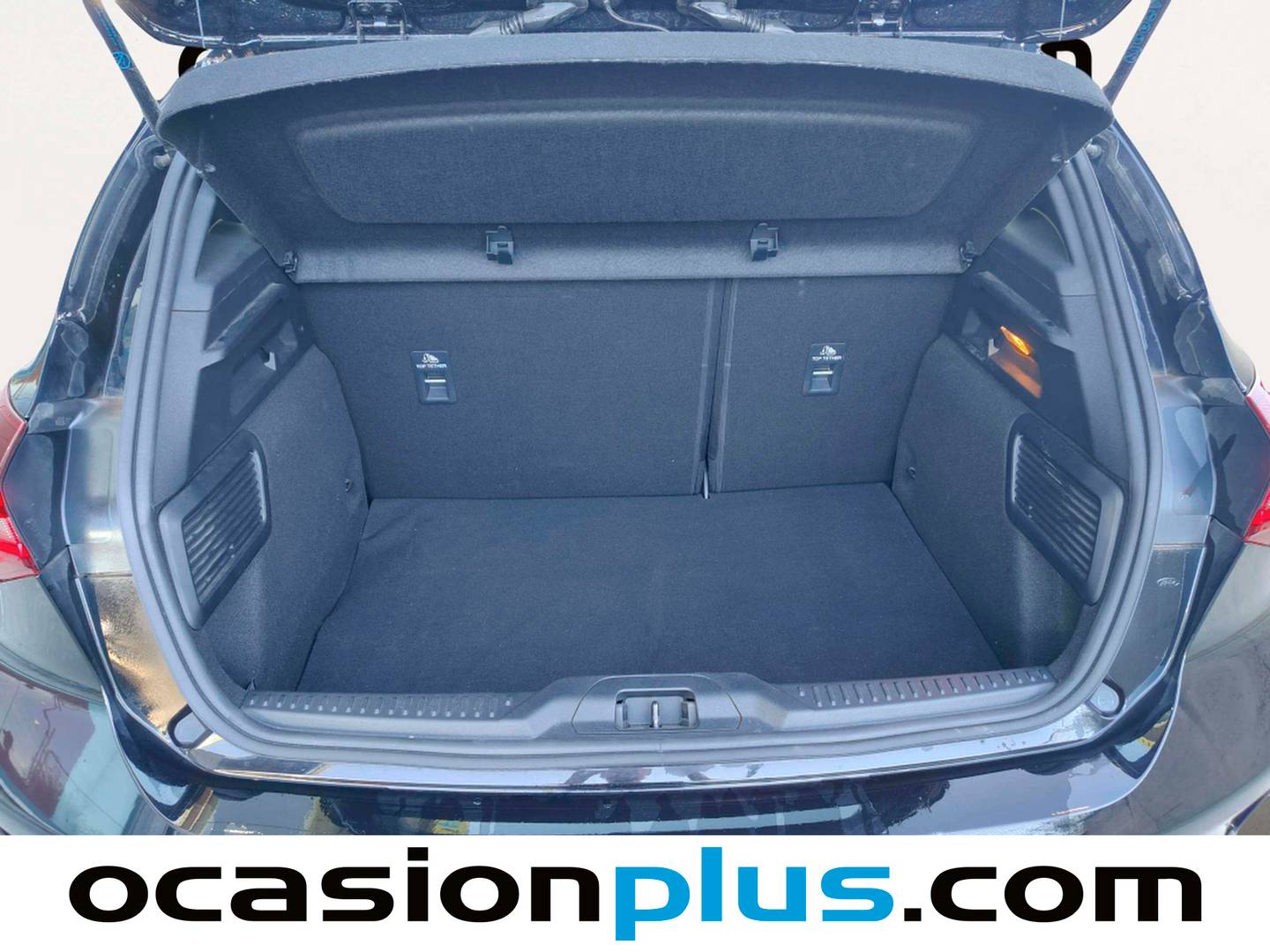 Fotos maletero Ford Focus Ford Focus 1.0 Ecoboost MHEV ST-Line (125 CV)