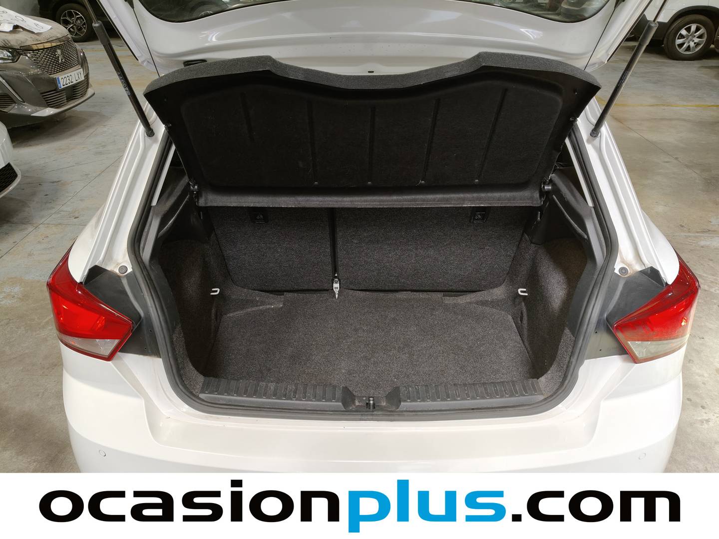 Foto asientos delanteros Seat Ibiza Seat Ibiza 1.0 MPI Reference Plus (80 CV)