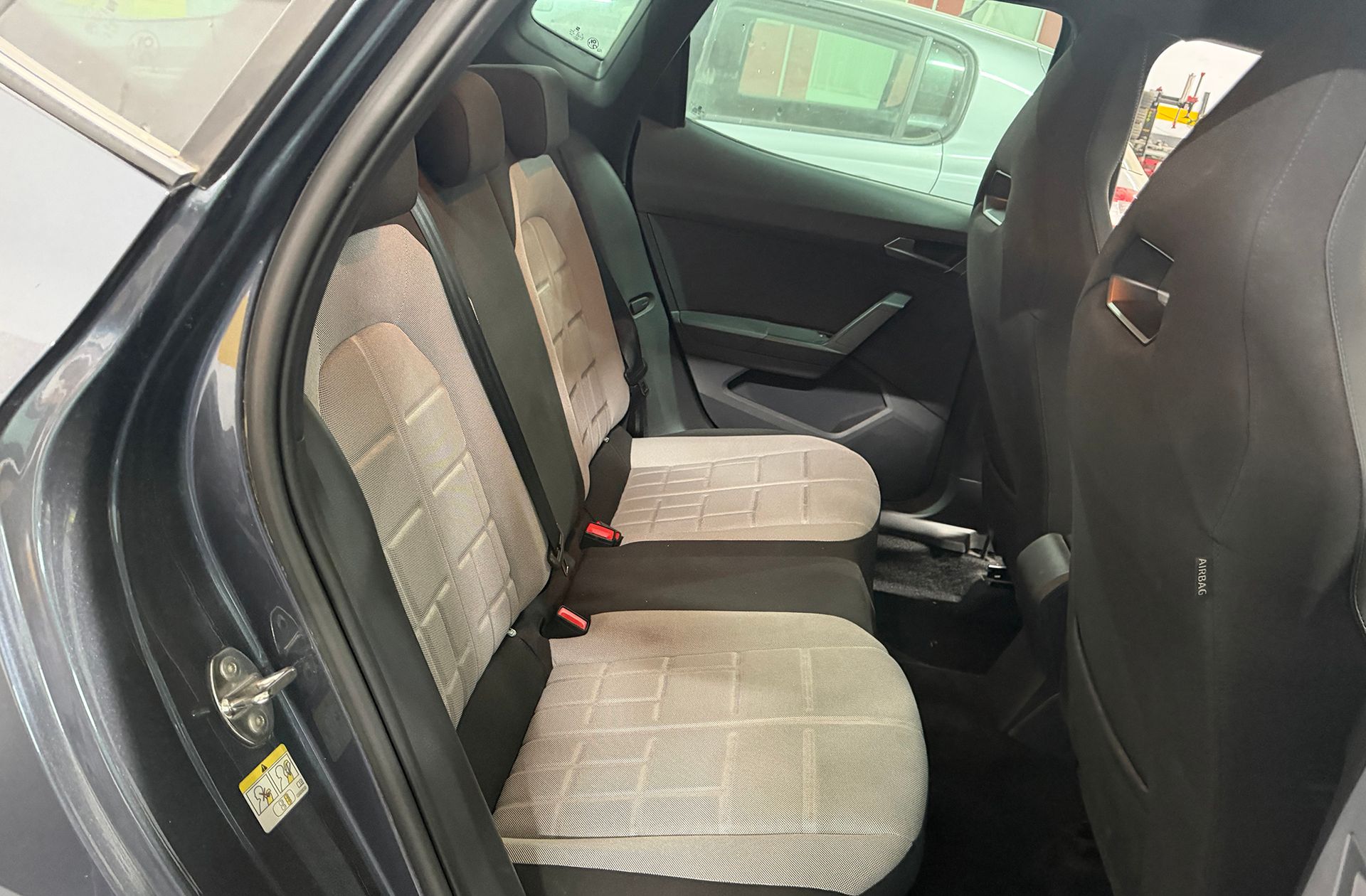 SEAT Arona 1.0 TSI FR - foto 17