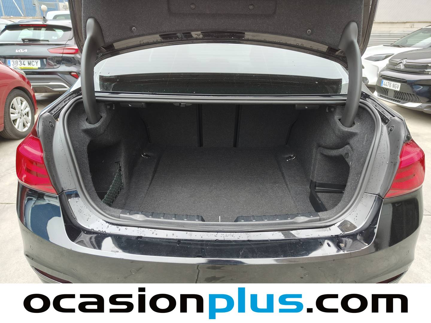 Foto BMW Serie 3 BMW Serie 3 318d Business (150 CV)