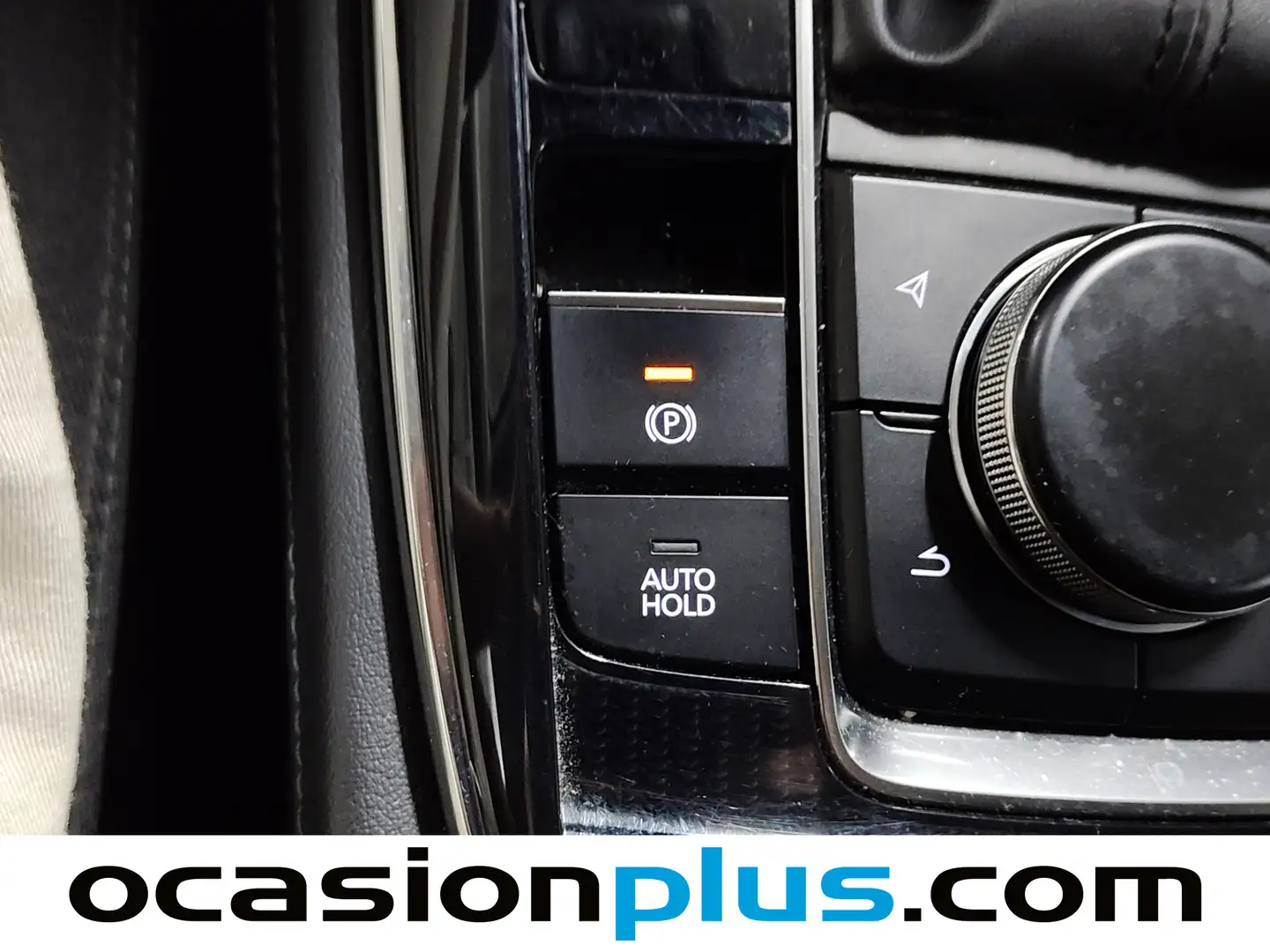 Foto Mazda CX-30 Mazda CX-30 2.0 Skyactiv-G Evolution 2WD AT (122 CV)