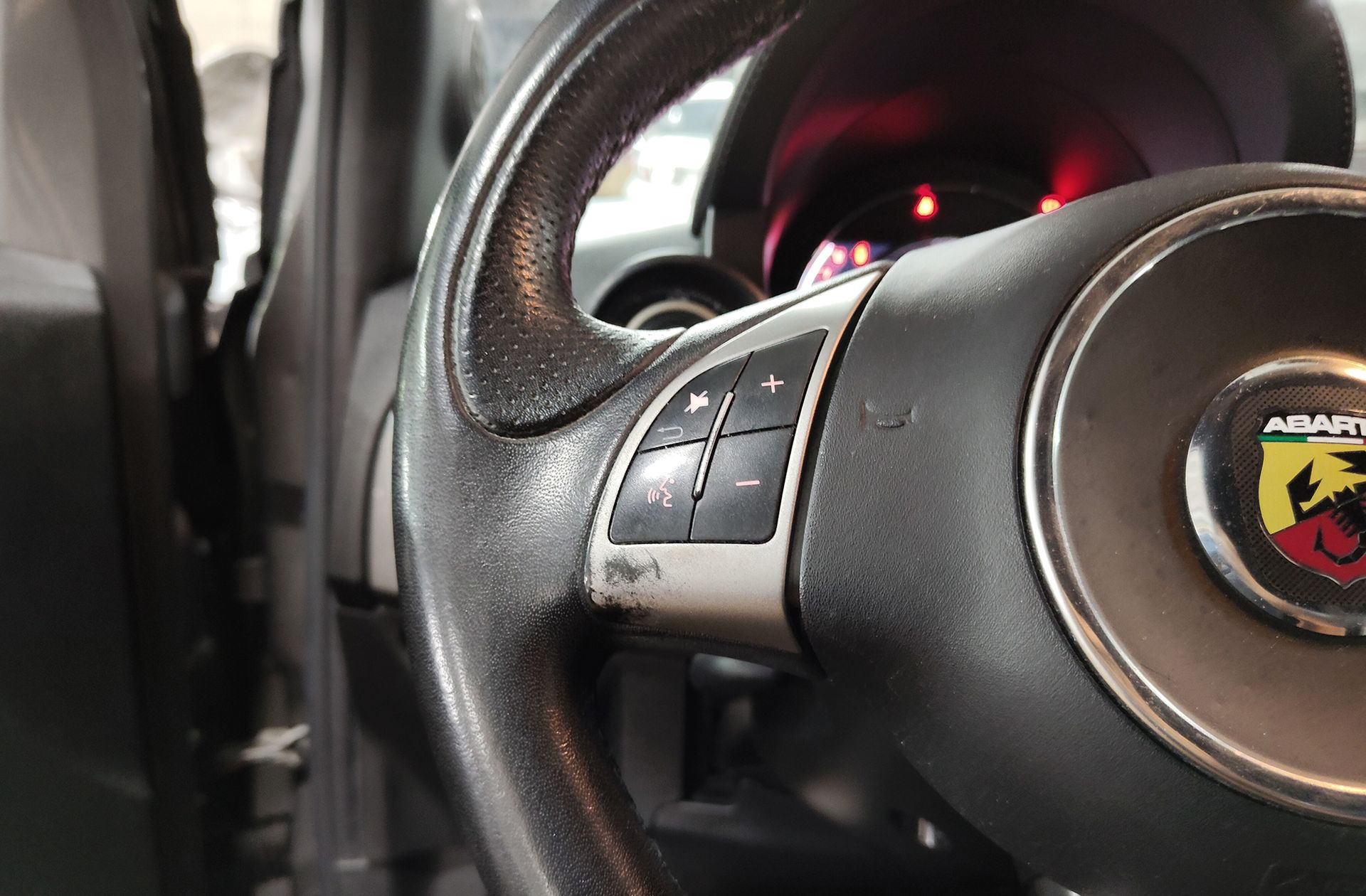 Abarth 500 1.4 16v T-Jet - foto 23