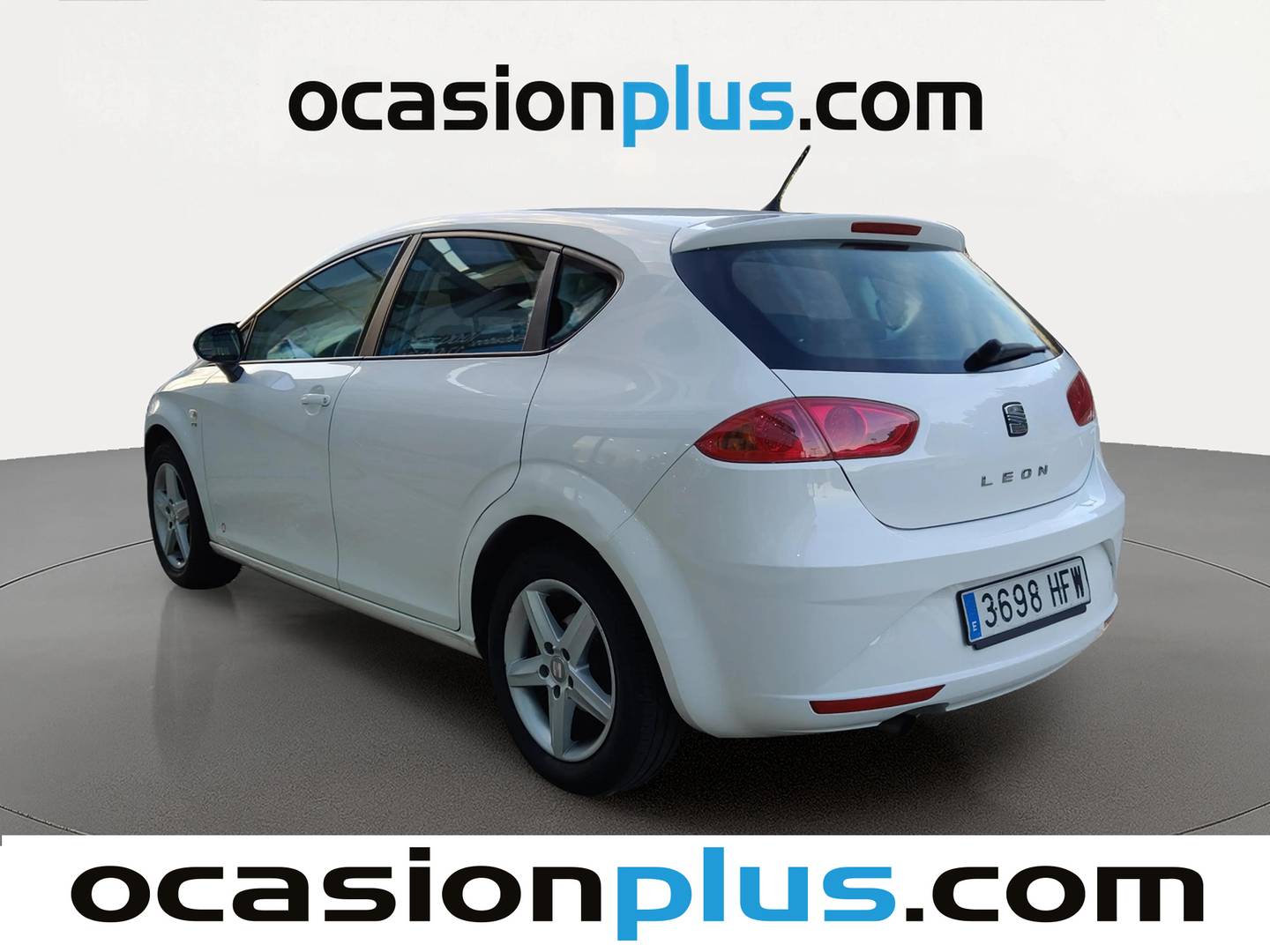Foto trasera Seat León Seat León 1.2 TSI Reference Copa (105 CV) izquierda