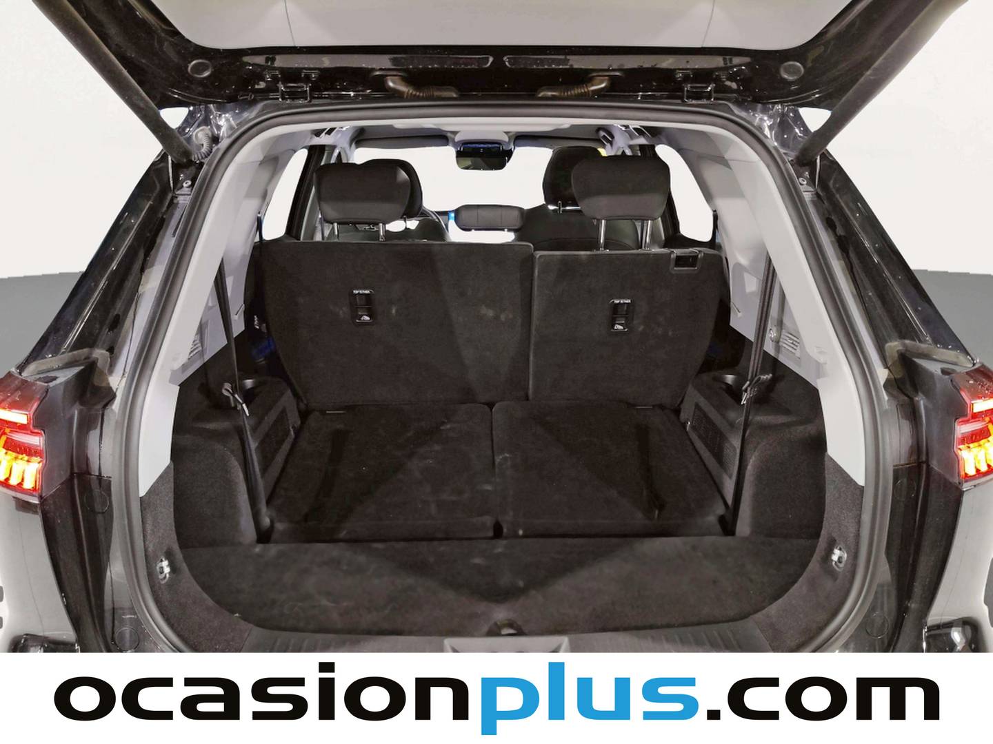Foto EBRO S800 EBRO S800 1.6 TGDI Luxury DCT (147 CV) 7 Plazas siete plazas