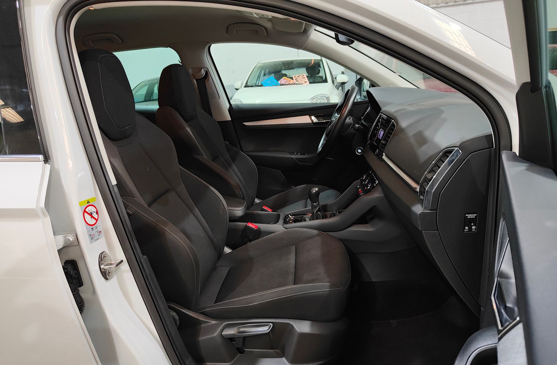 Škoda Karoq 2.0 TDI Selection - foto 19