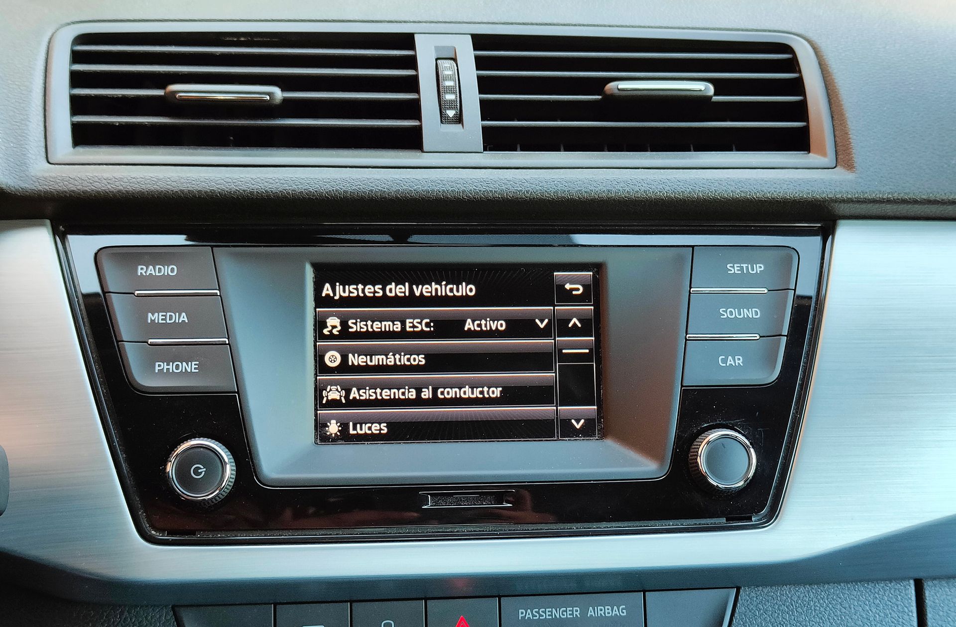 Škoda Fabia 1.0 MPI Like - foto 10