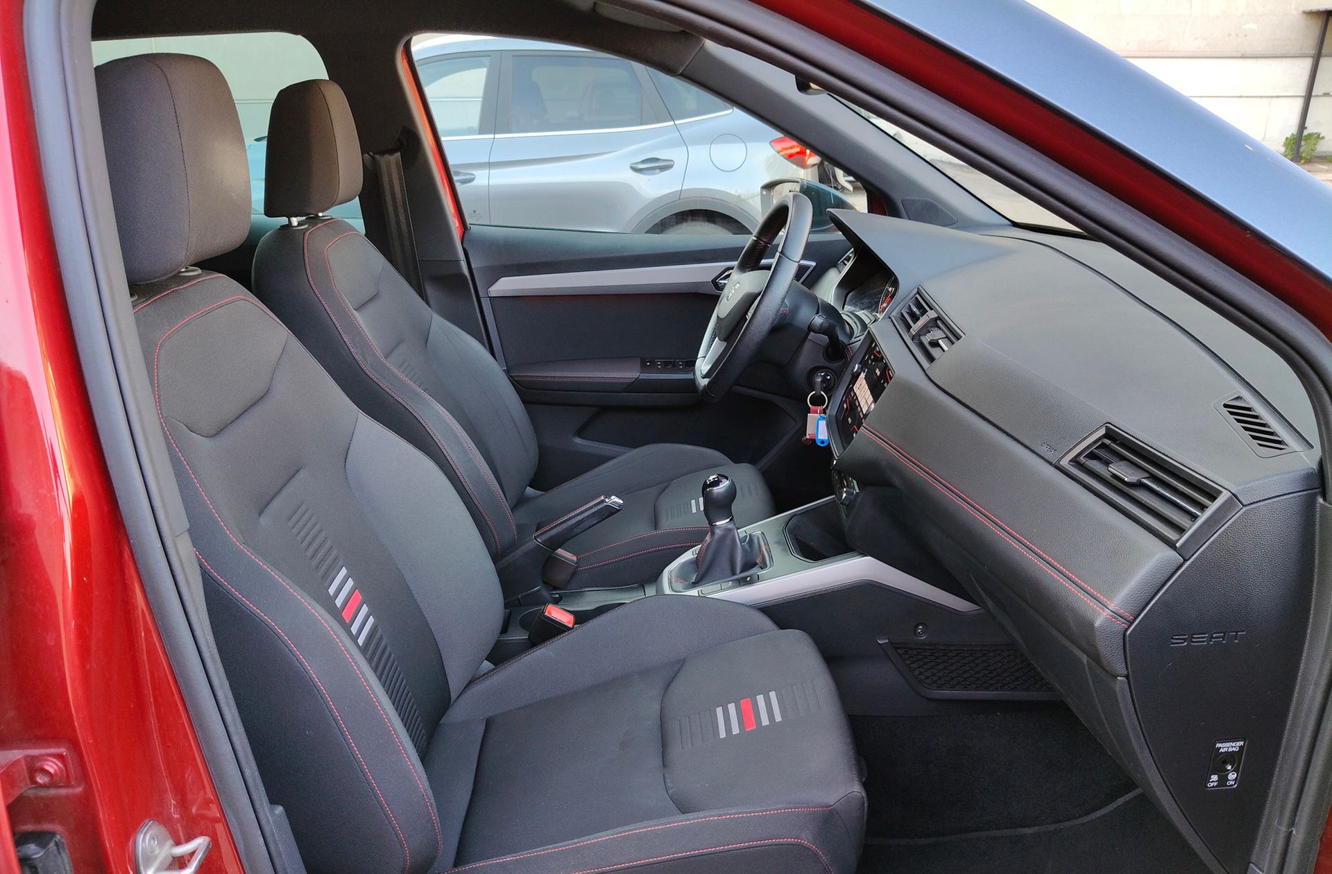 SEAT Arona 1.6 TDI Ecomotive FR - foto 19